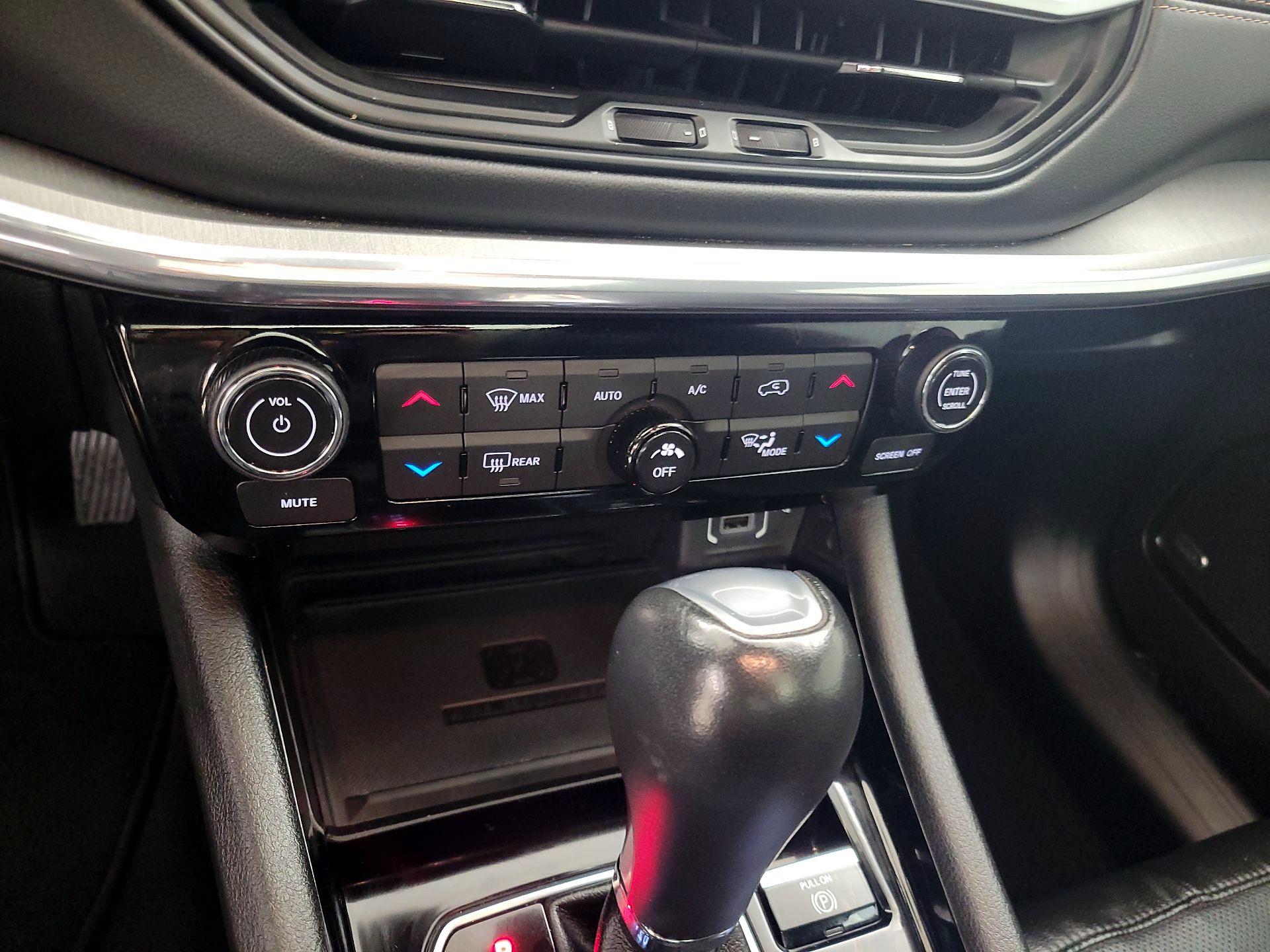 Thumbnail: 2022 Jeep Compass - 17