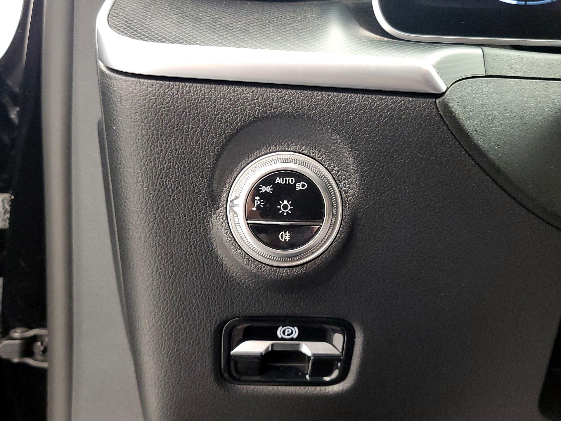 Thumbnail: 2024 Mercedes-Benz C-Class - 13