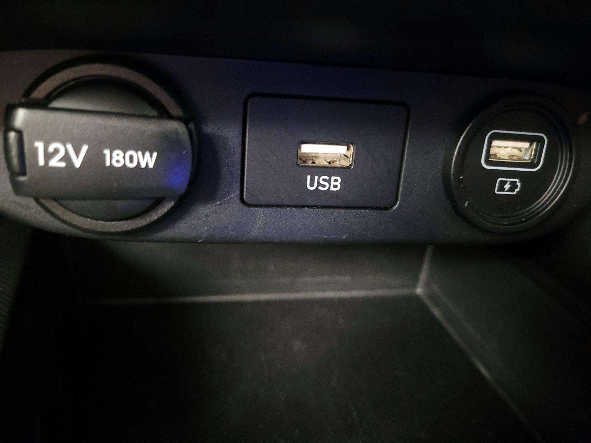 Thumbnail: 2023 Hyundai Elantra - 18