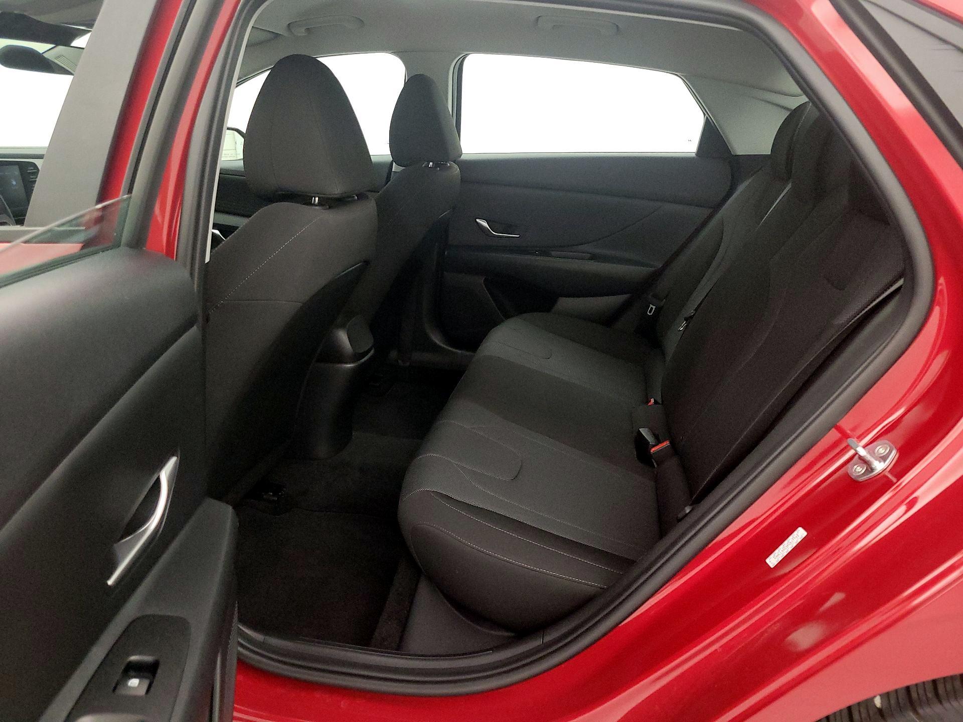 Thumbnail: 2023 Hyundai Elantra - 19