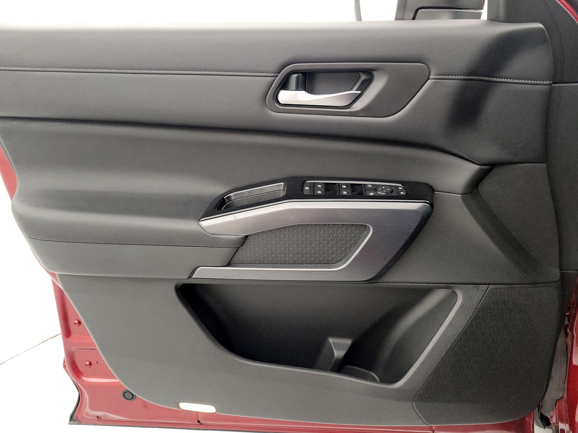 Thumbnail: 2022 Nissan Pathfinder - 12