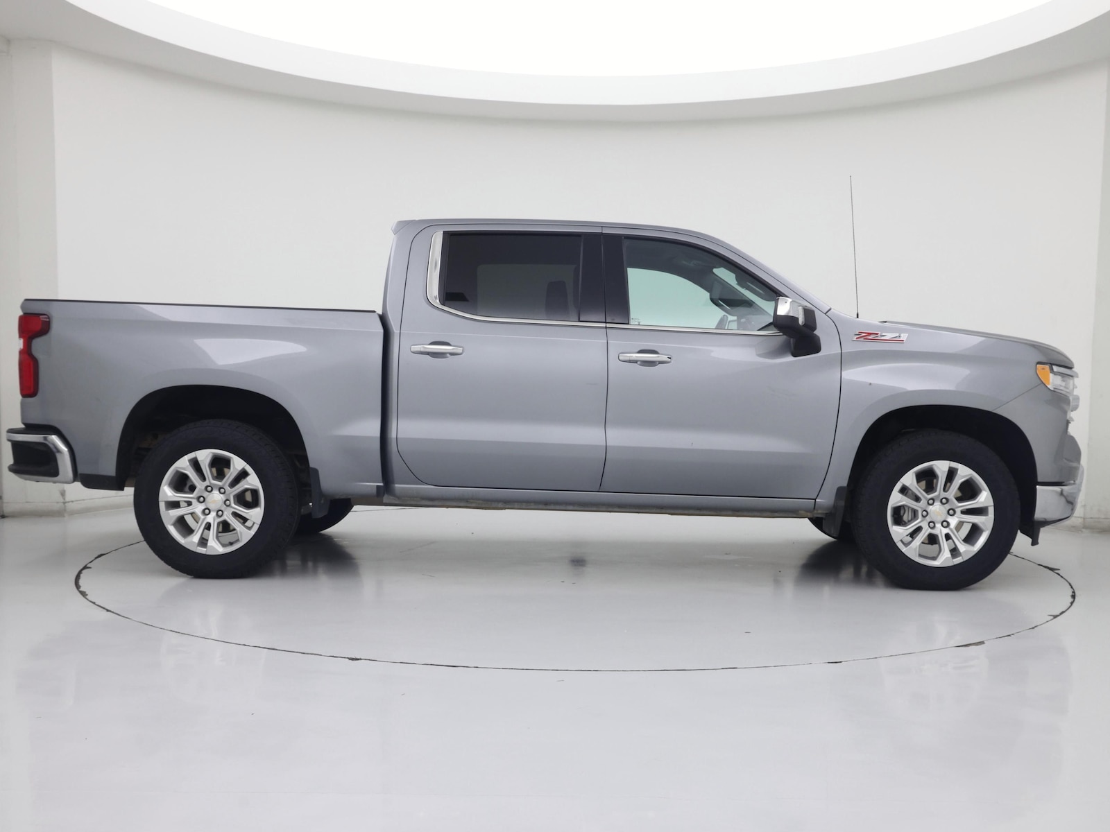 2024 Chevrolet Silverado 1500 LTZ - Photo 8