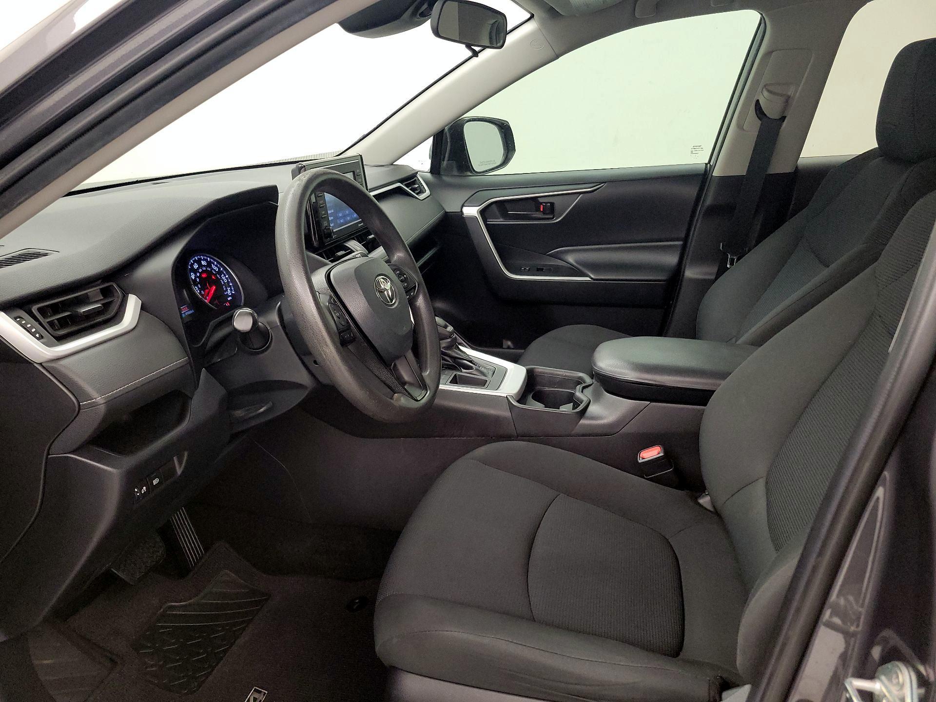 Thumbnail: 2020 Toyota RAV4 - 11