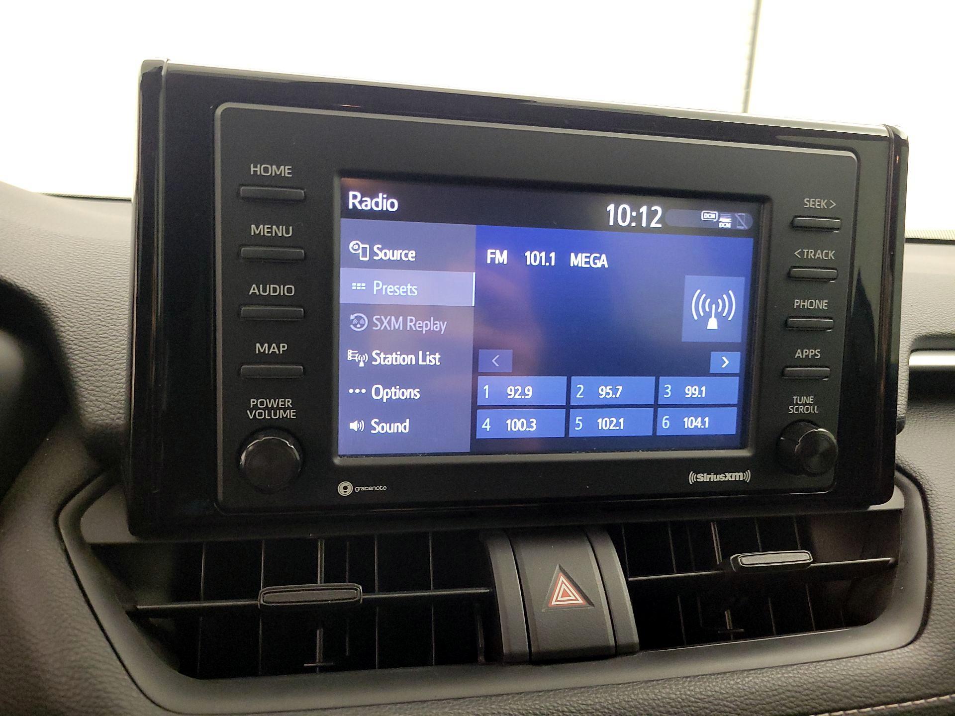 Thumbnail: 2020 Toyota RAV4 - 15