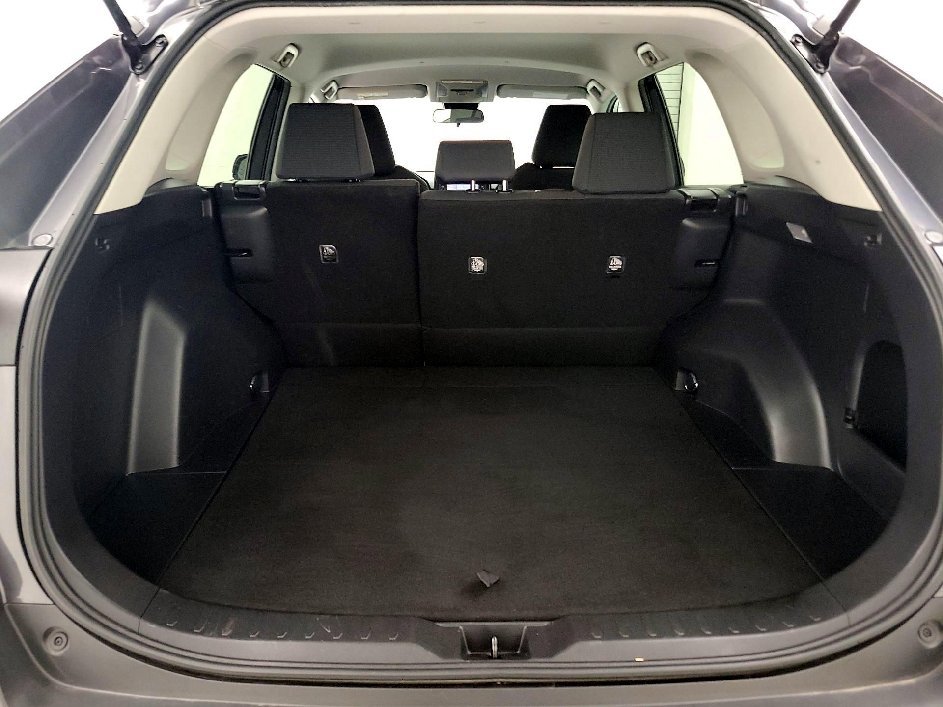 Thumbnail: 2020 Toyota RAV4 - 20