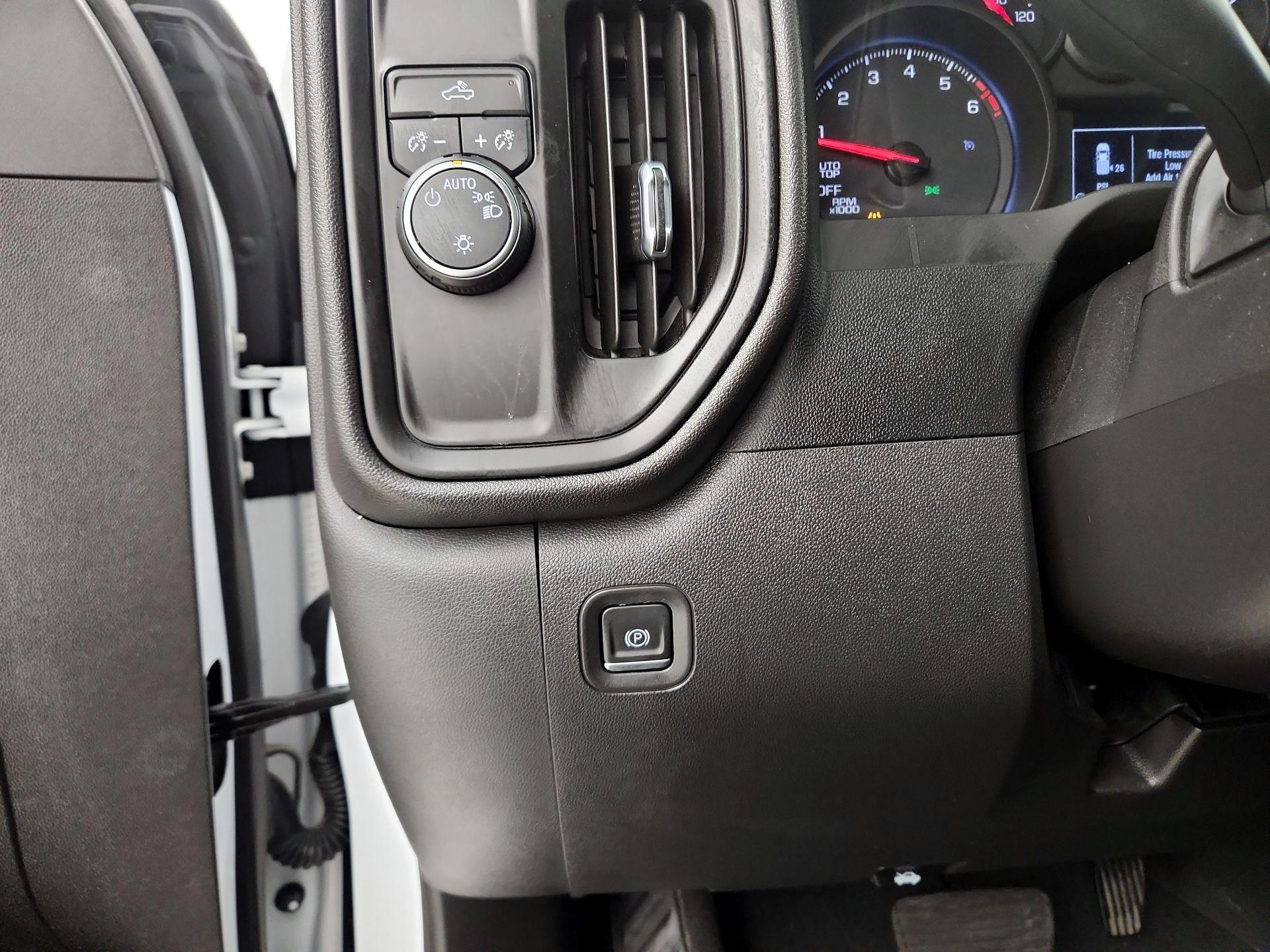 Thumbnail: 2022 Chevrolet Silverado 1500 - 13