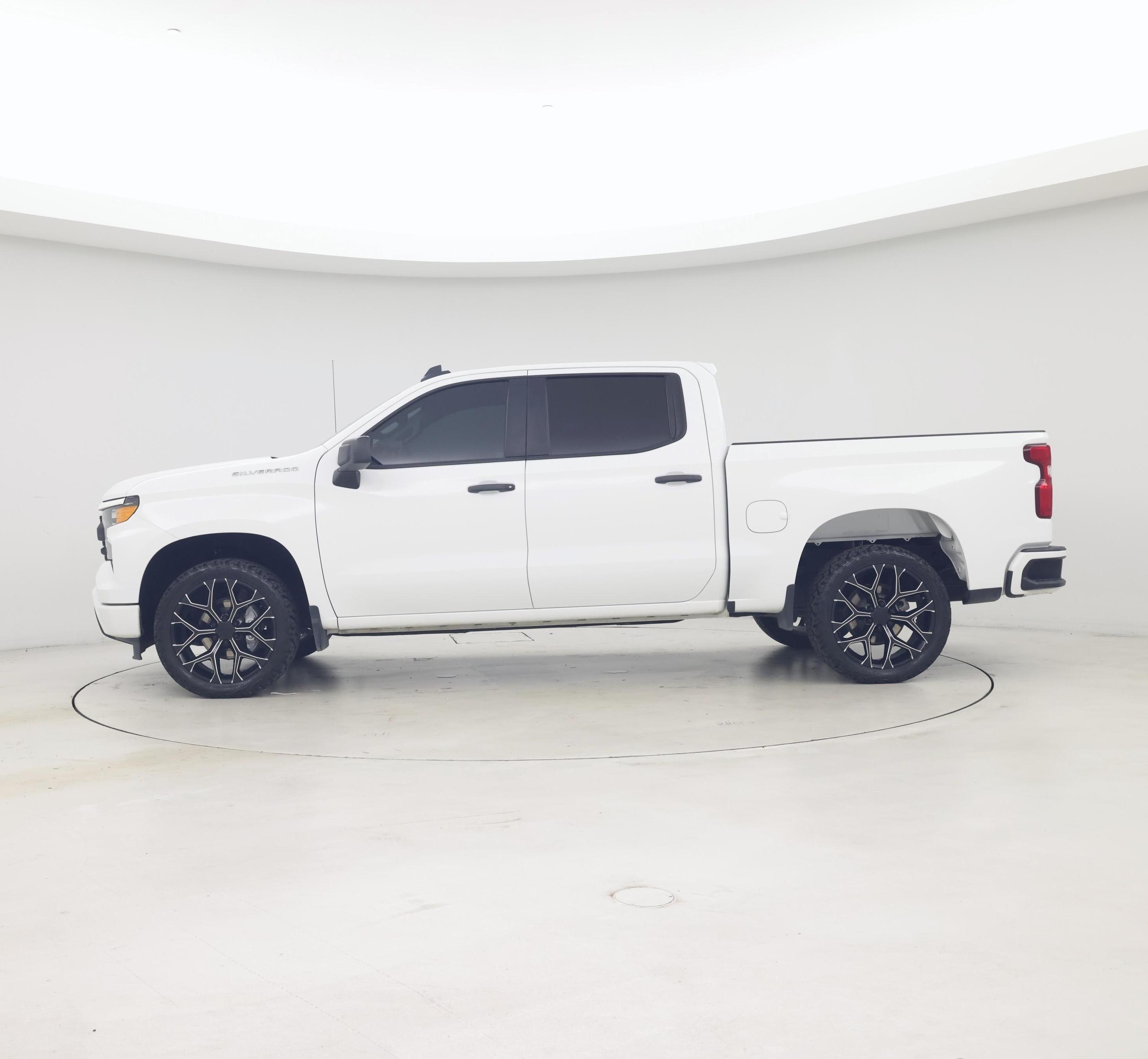 Thumbnail: 2022 Chevrolet Silverado 1500 - 3