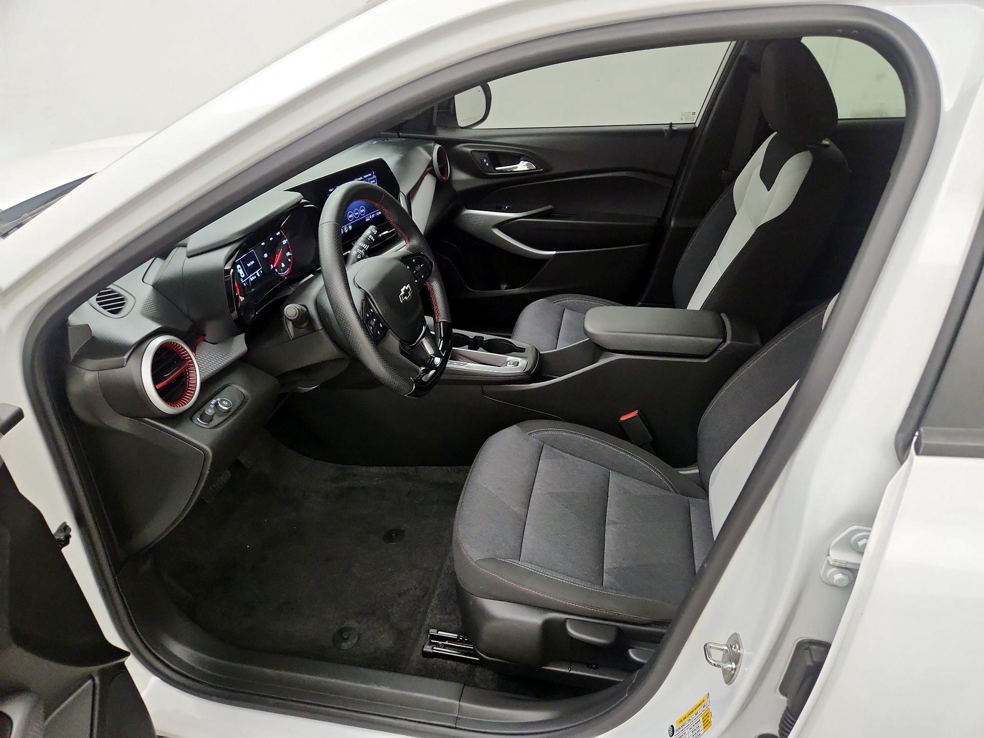 Thumbnail: 2024 Chevrolet Trax - 11