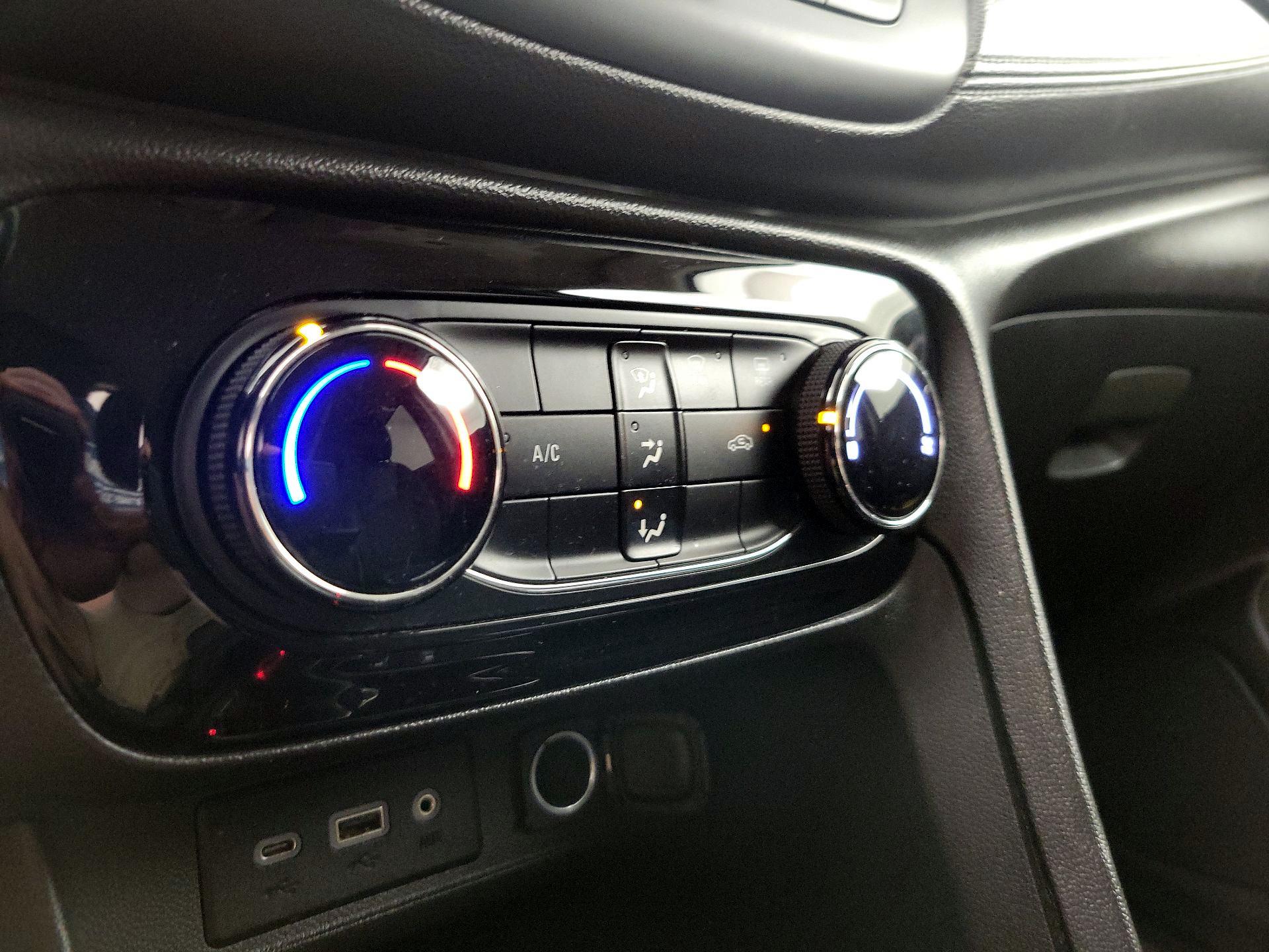 Thumbnail: 2021 Buick Encore GX - 16