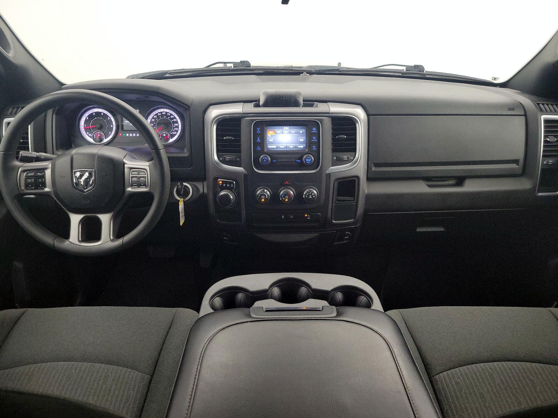 Thumbnail: 2024 RAM 1500 Classic - 9