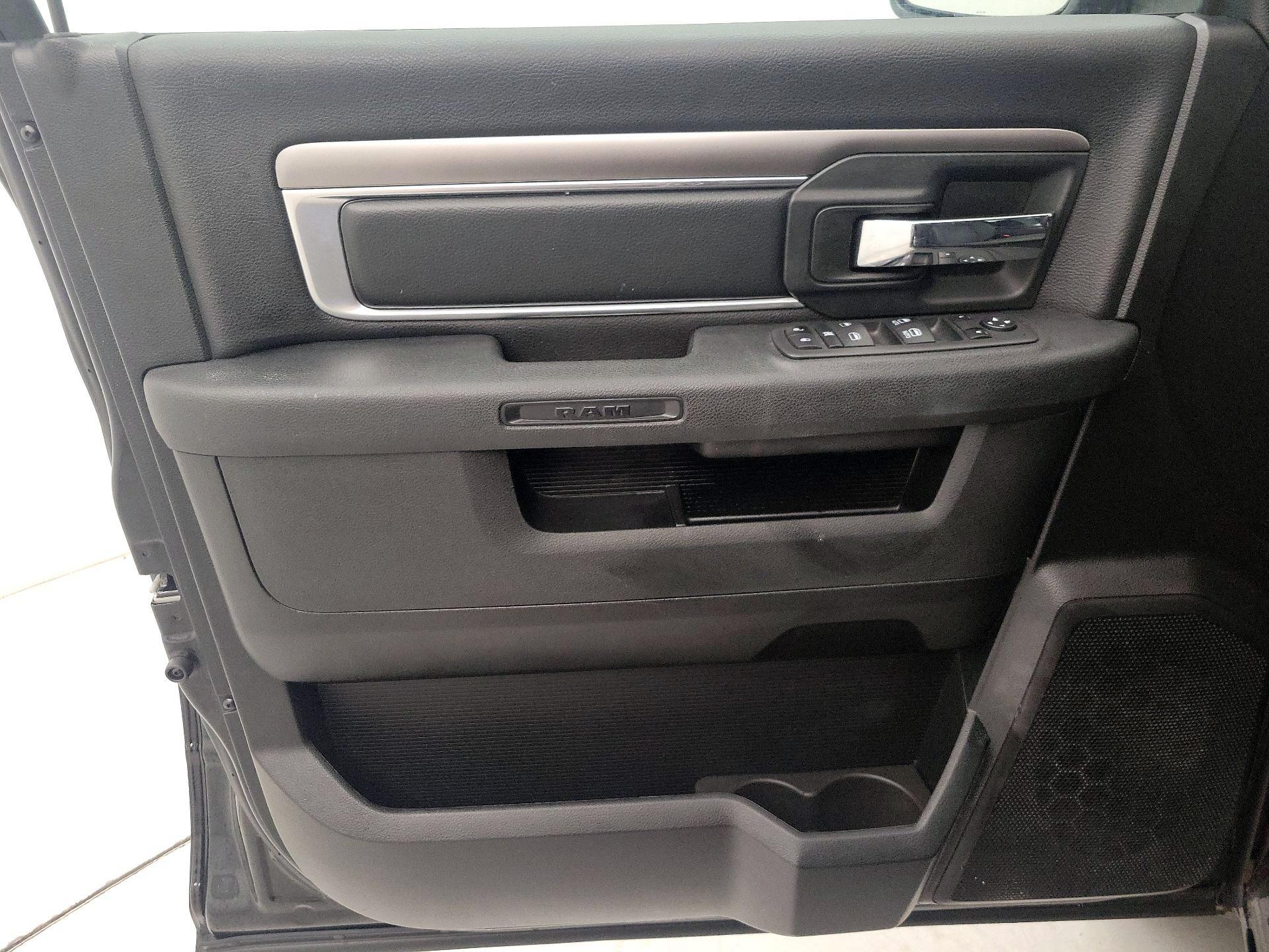 Thumbnail: 2024 RAM 1500 Classic - 12