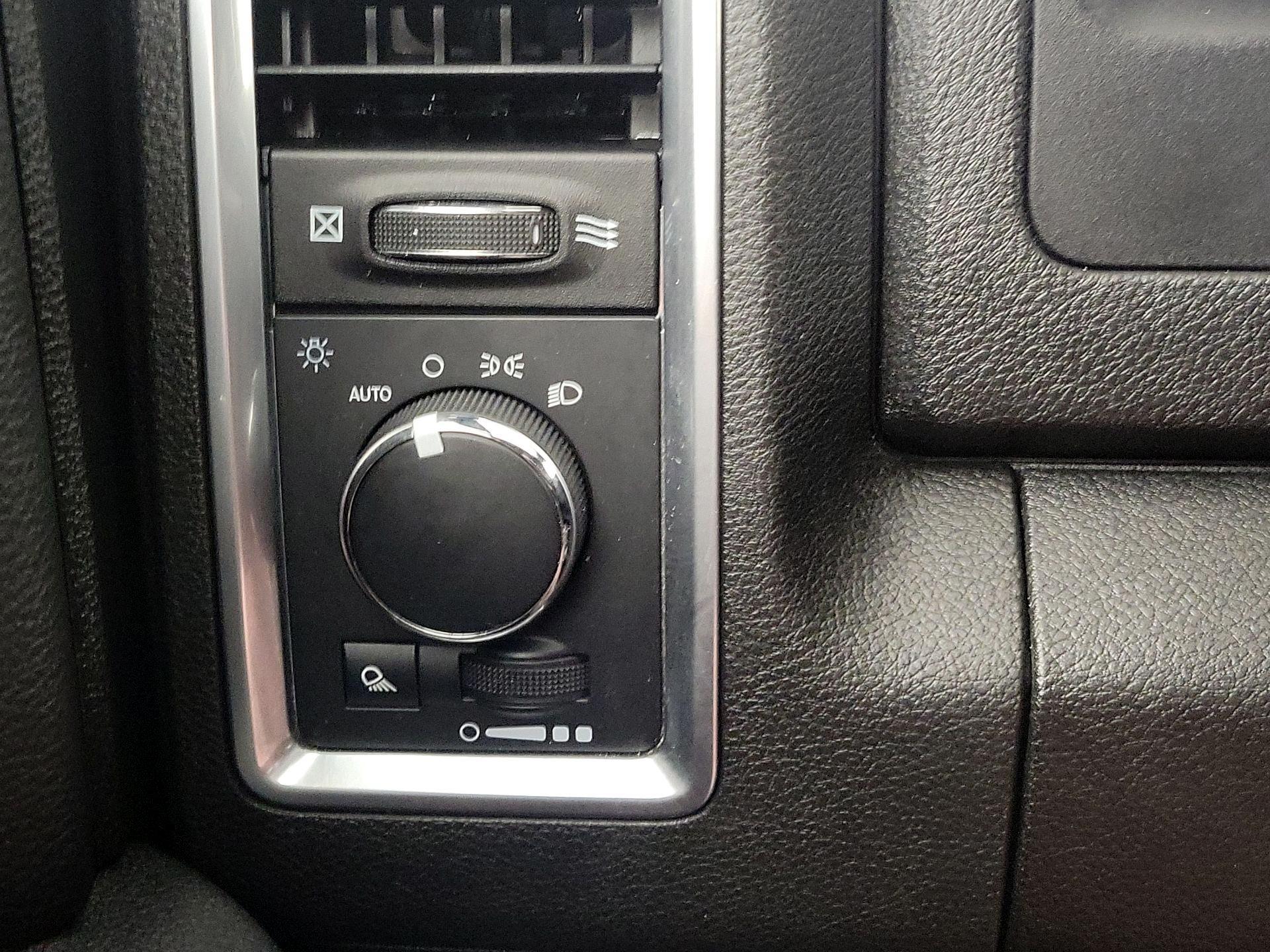 Thumbnail: 2024 RAM 1500 Classic - 13