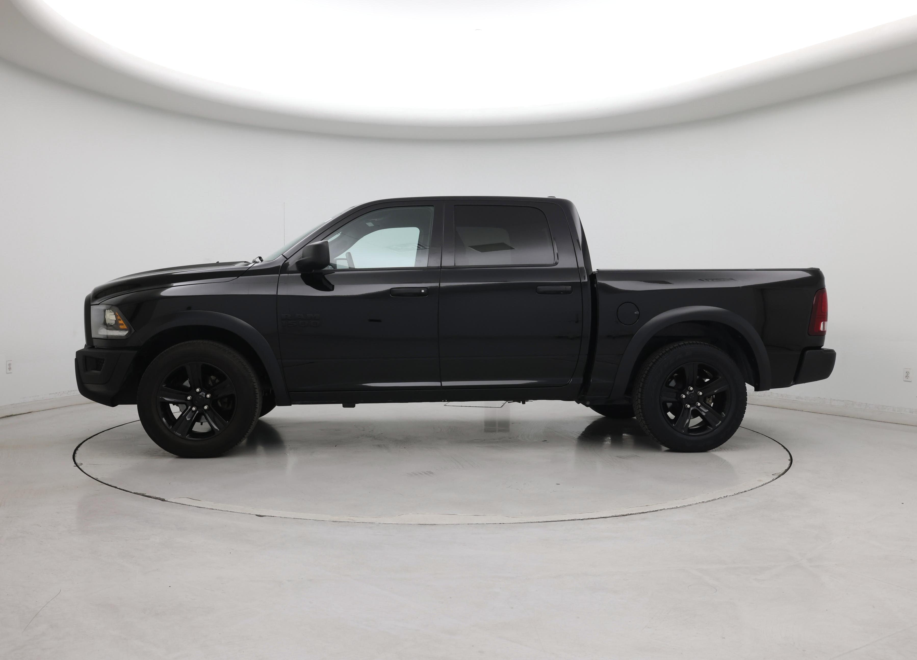 Thumbnail: 2024 RAM 1500 Classic - 3