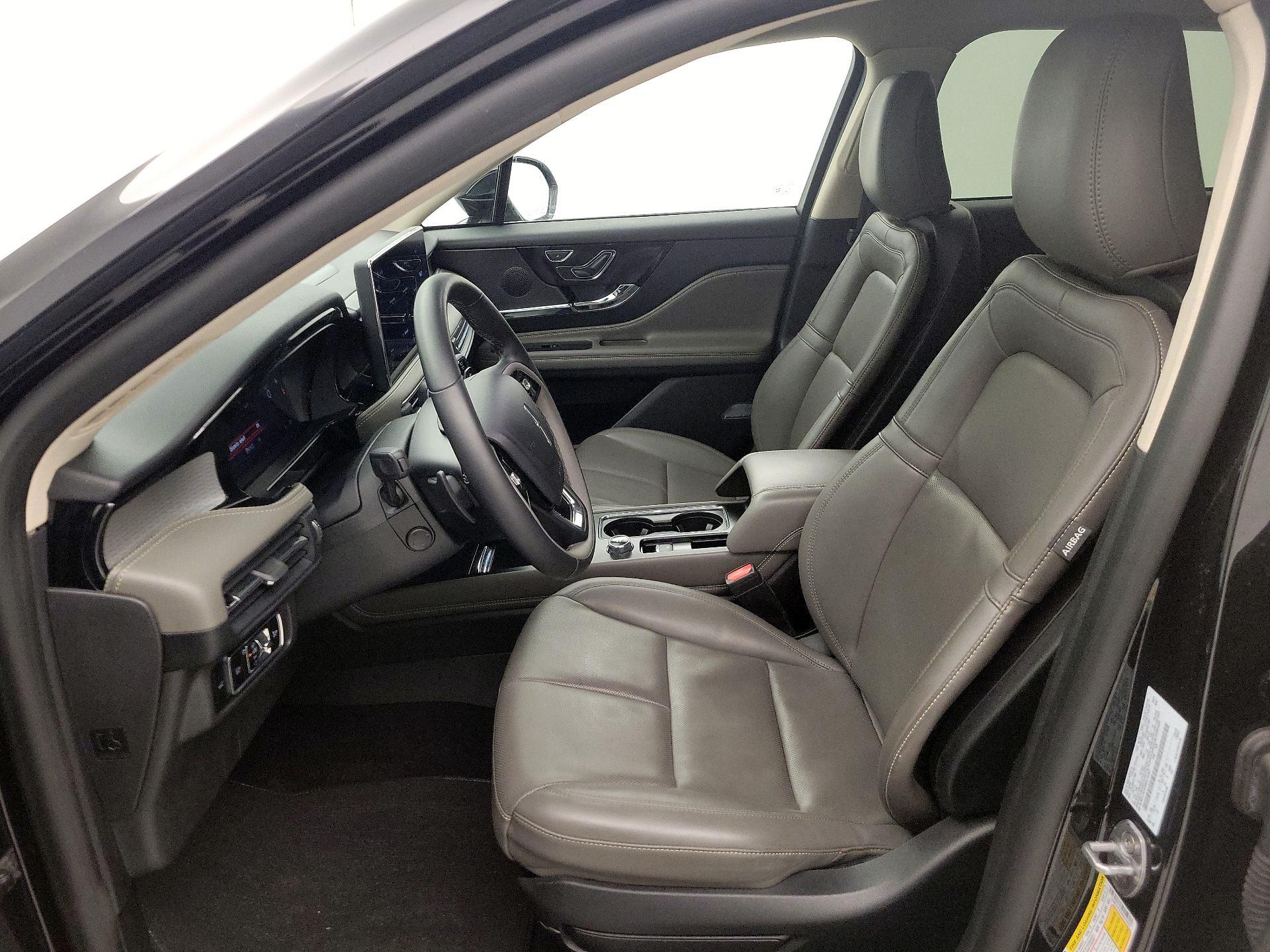 Thumbnail: 2024 Lincoln Corsair - 11