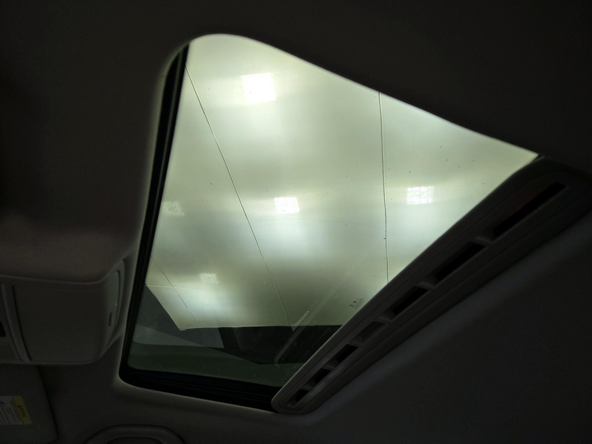 Thumbnail: 2016 Volkswagen Passat - 19