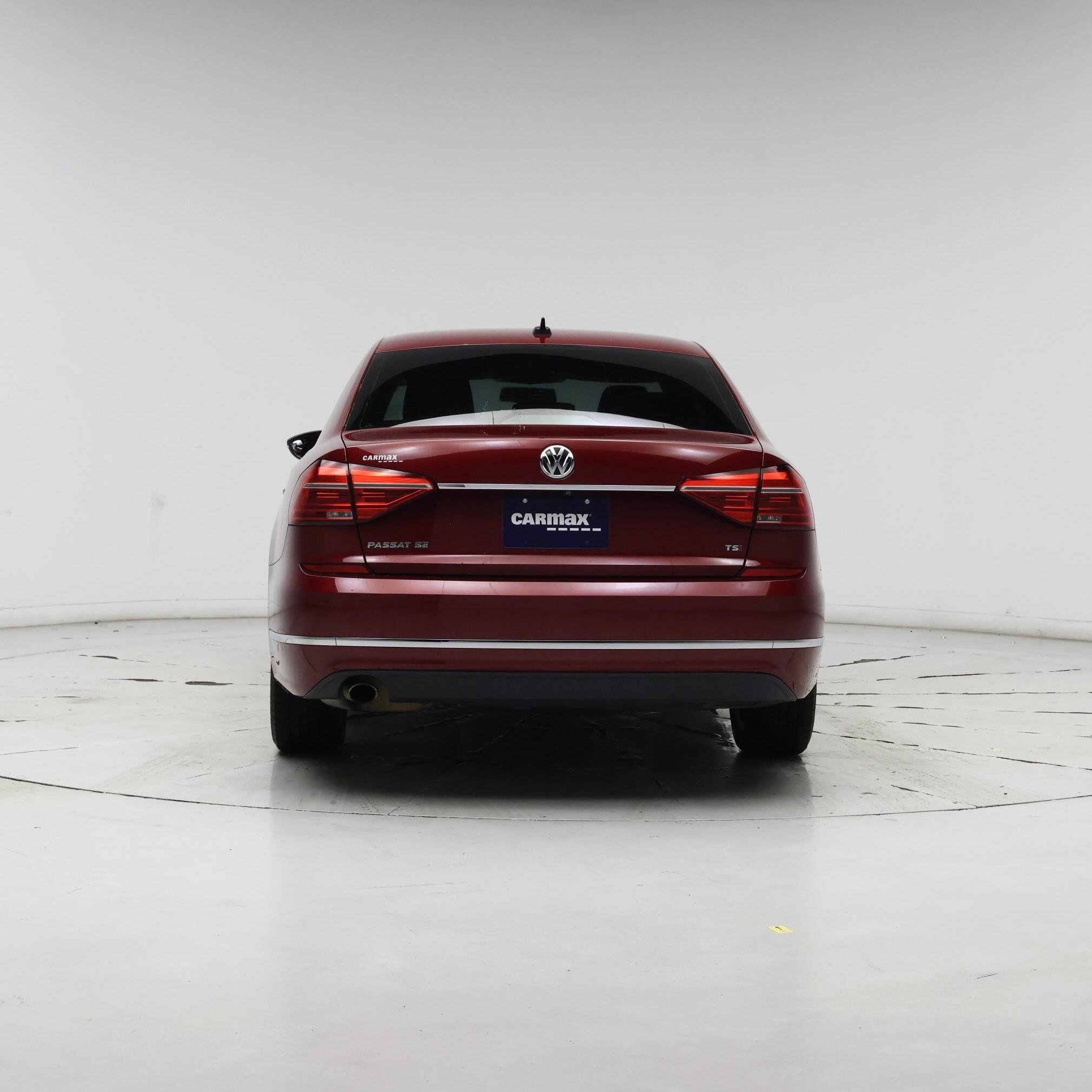 Thumbnail: 2016 Volkswagen Passat - 6