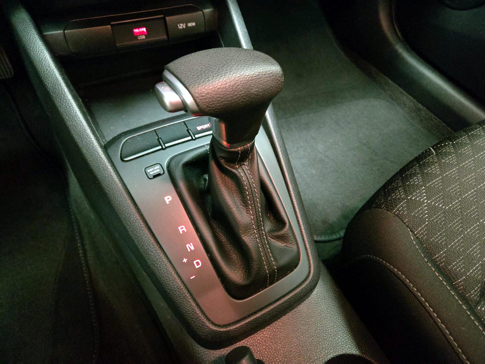 Thumbnail: 2021 Kia Rio - 17