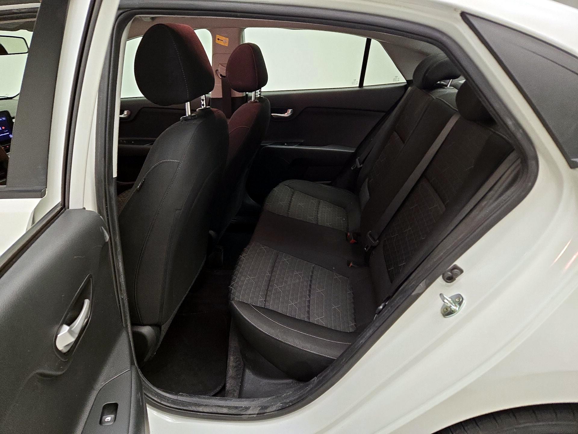 Thumbnail: 2021 Kia Rio - 19