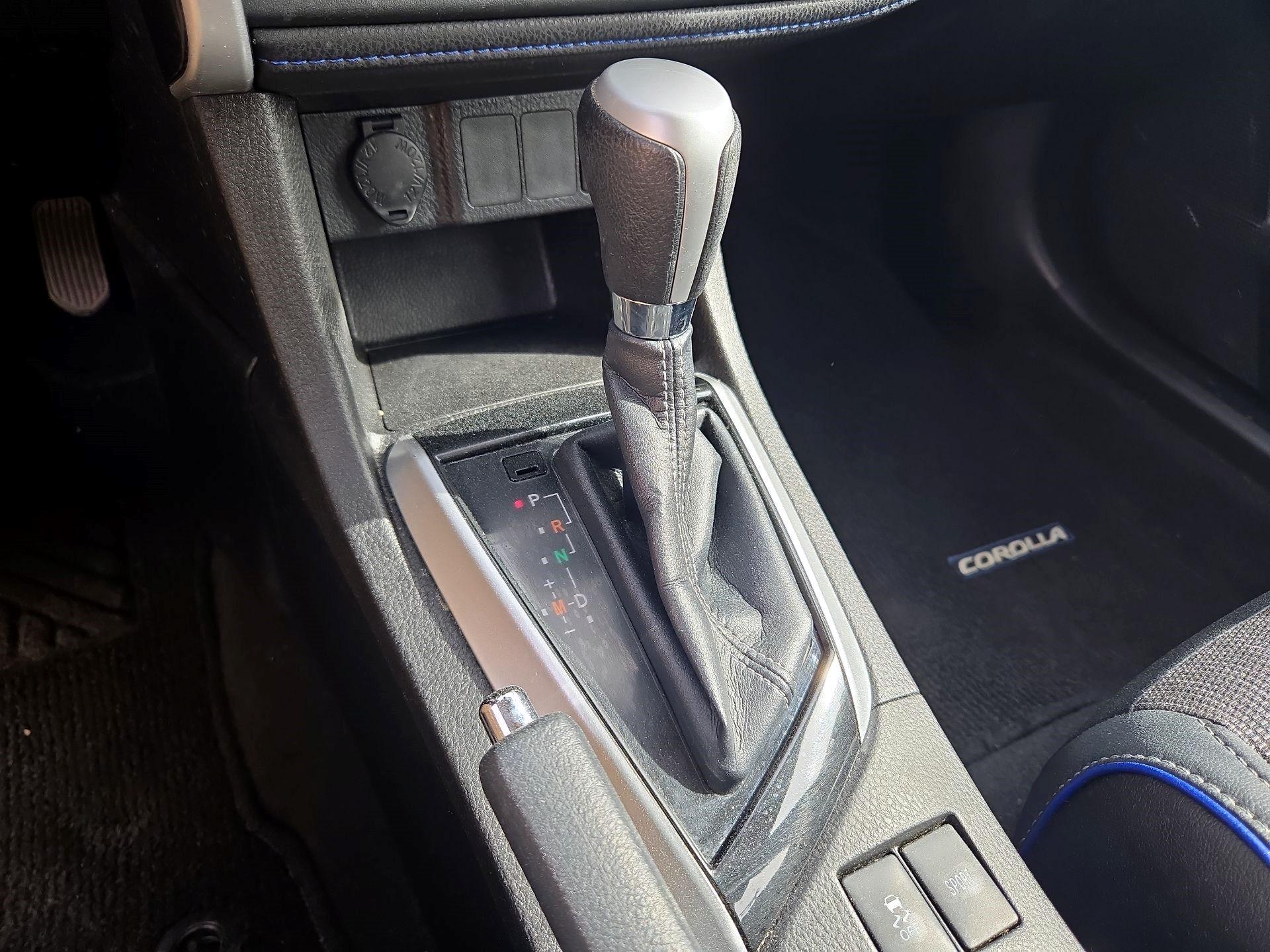 Thumbnail: 2018 Toyota Corolla - 15