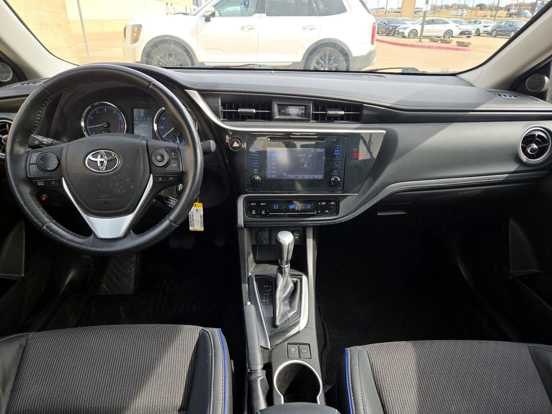 Thumbnail: 2018 Toyota Corolla - 8