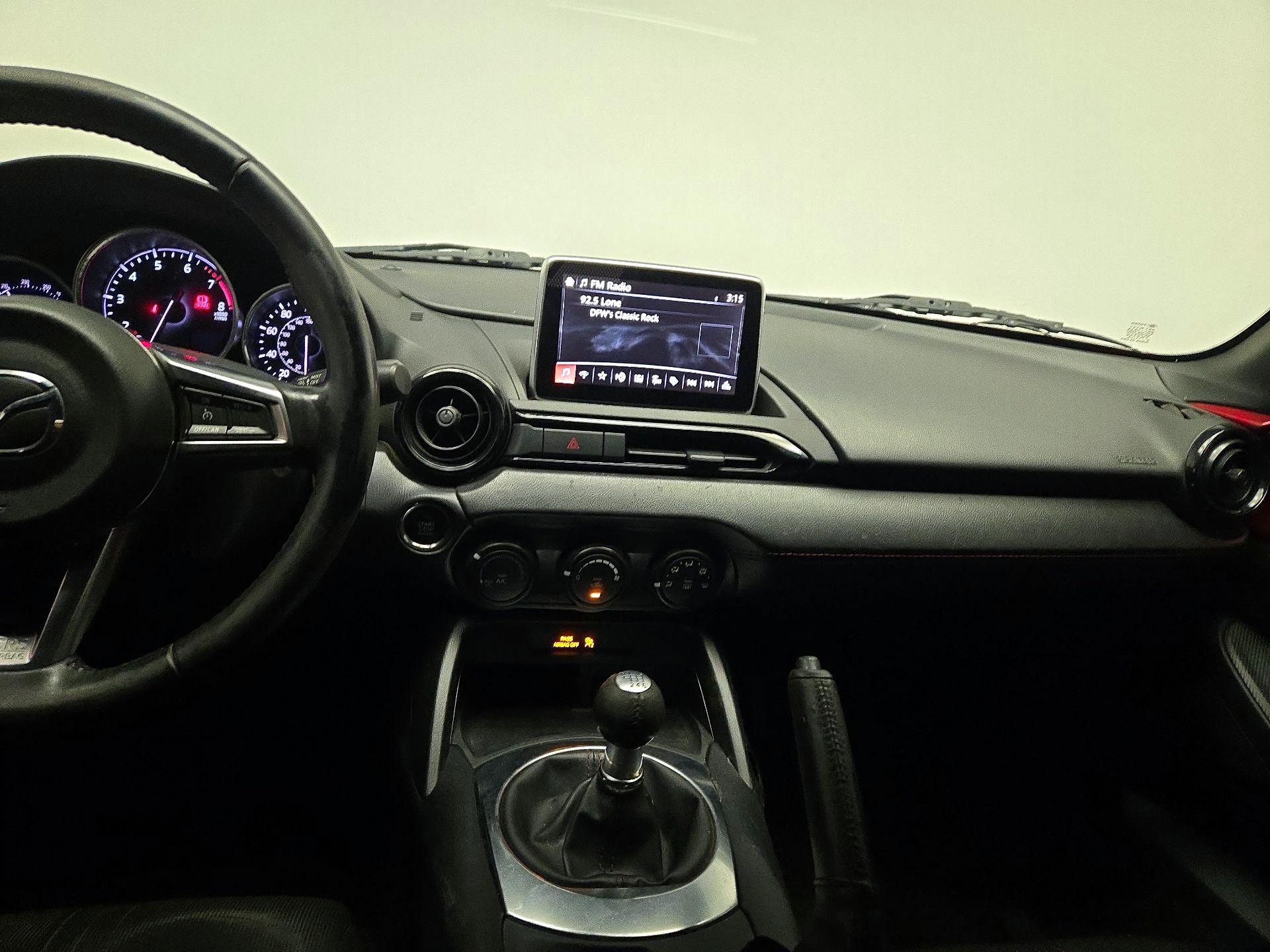 Thumbnail: 2016 Mazda MX-5 Miata - 9