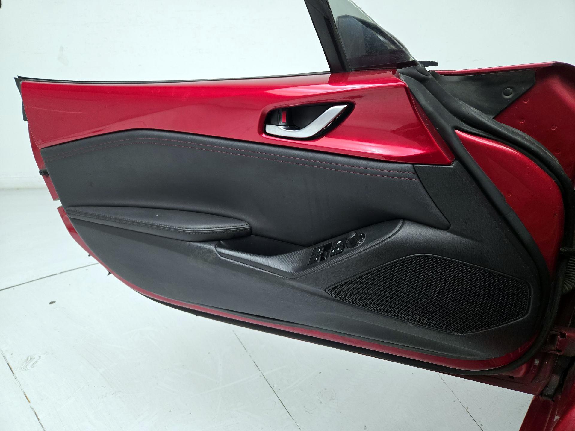 Thumbnail: 2016 Mazda MX-5 Miata - 12