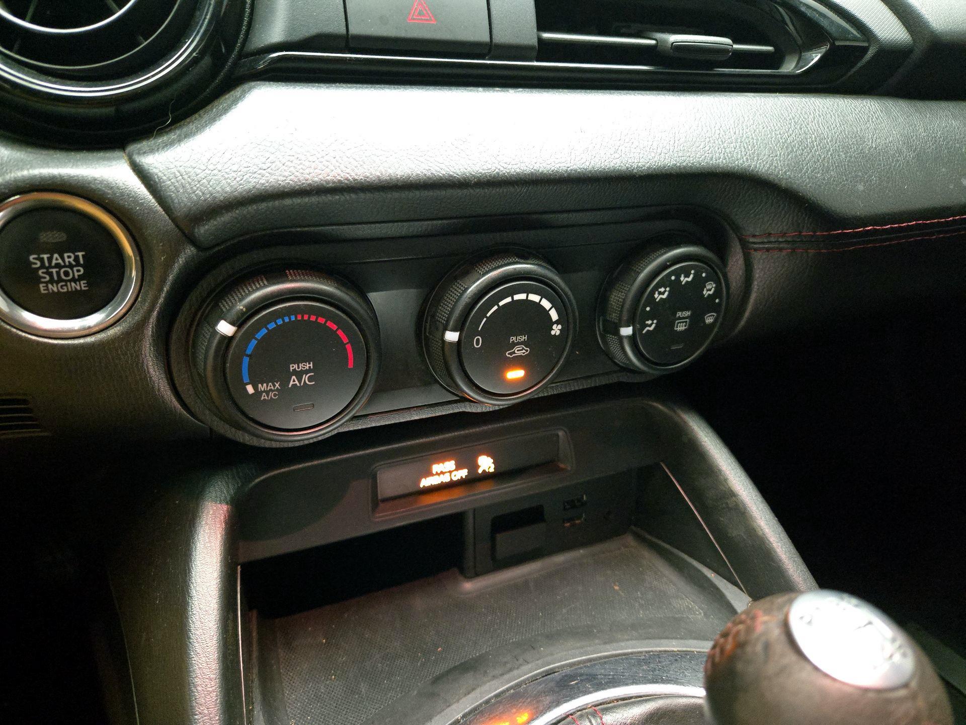 Thumbnail: 2016 Mazda MX-5 Miata - 15