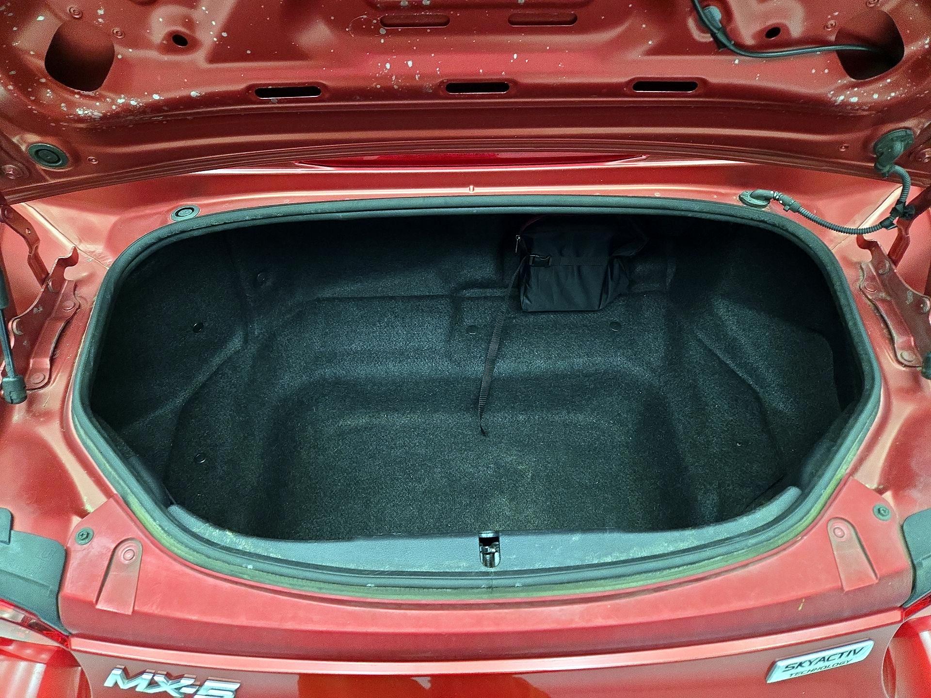 Thumbnail: 2016 Mazda MX-5 Miata - 18