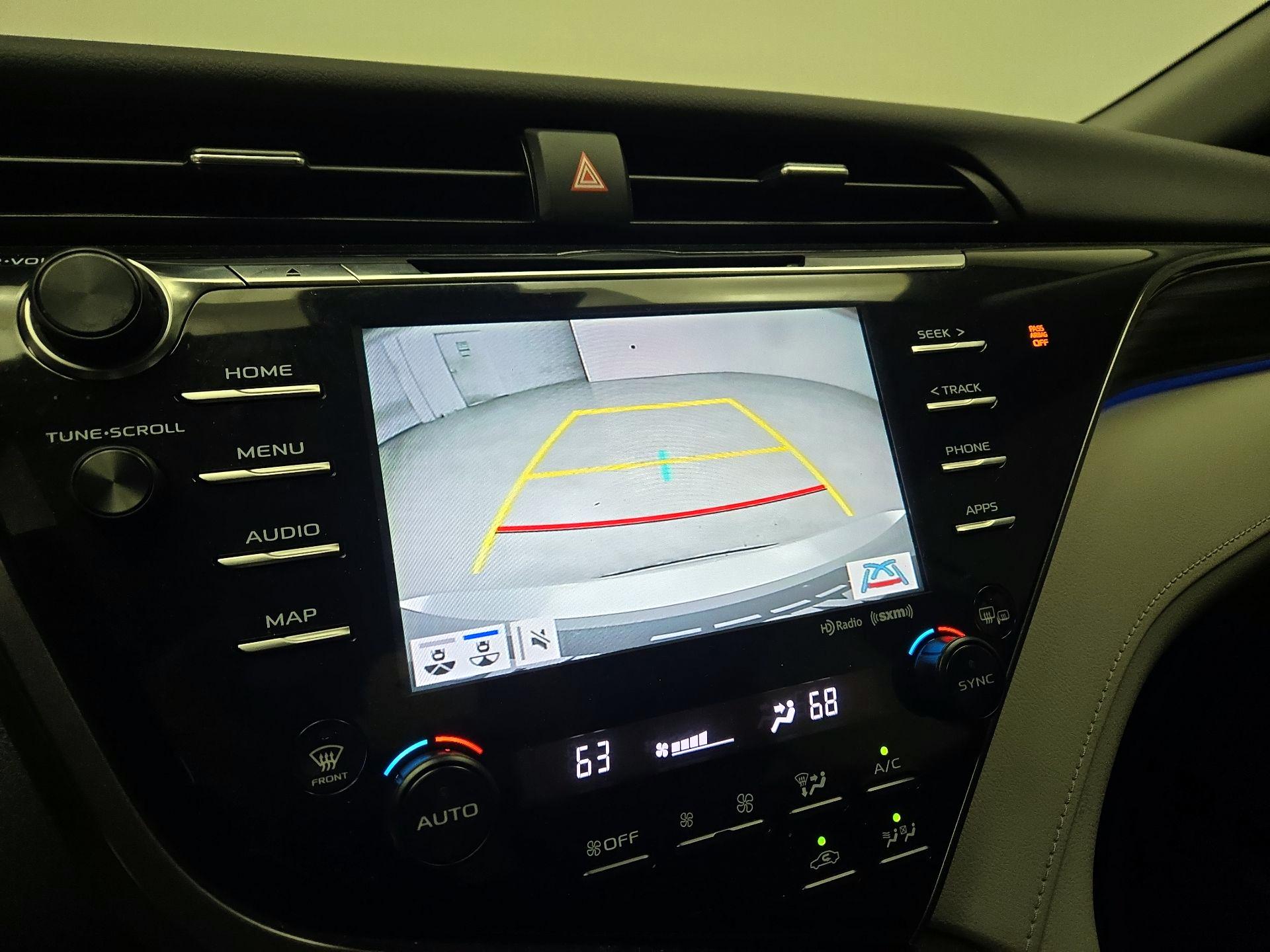 Thumbnail: 2020 Toyota Camry - 14