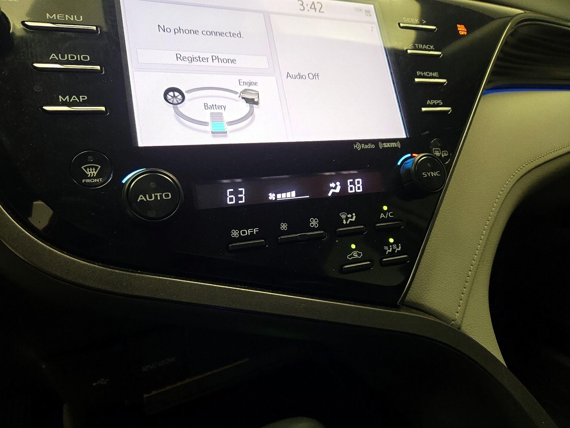 Thumbnail: 2020 Toyota Camry - 16