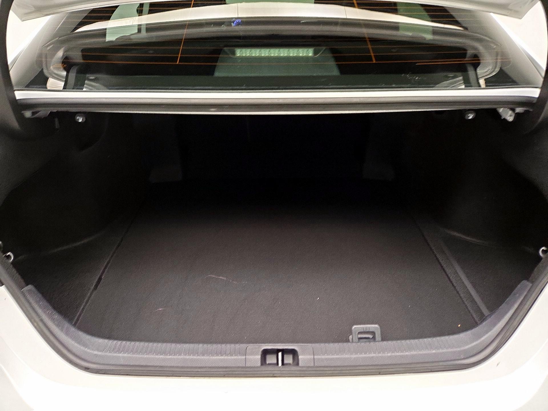 Thumbnail: 2020 Toyota Camry - 20