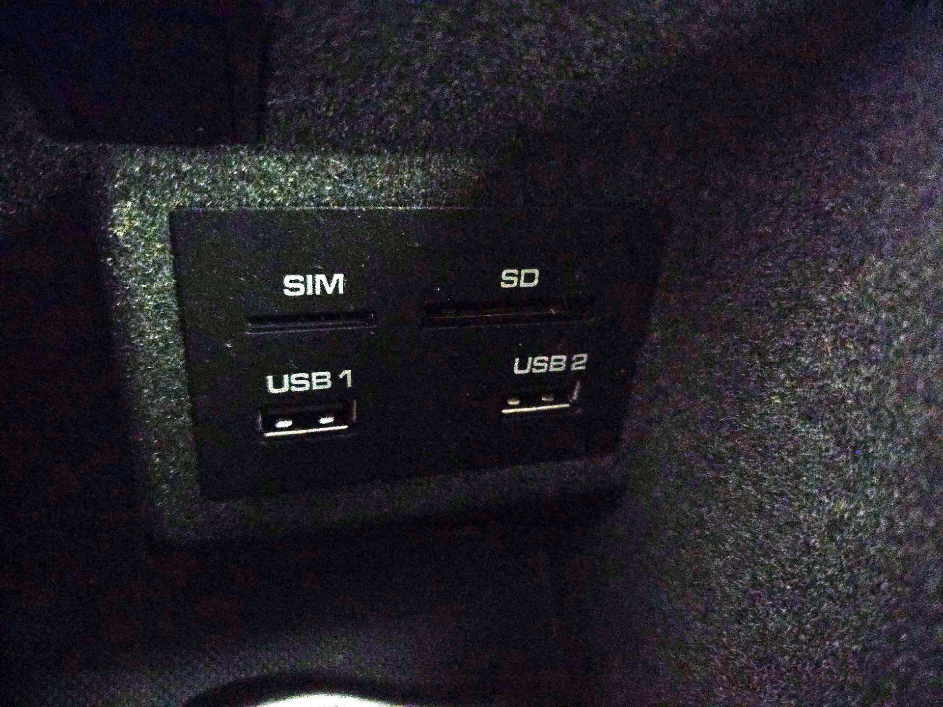 Thumbnail: 2019 Porsche Macan - 19