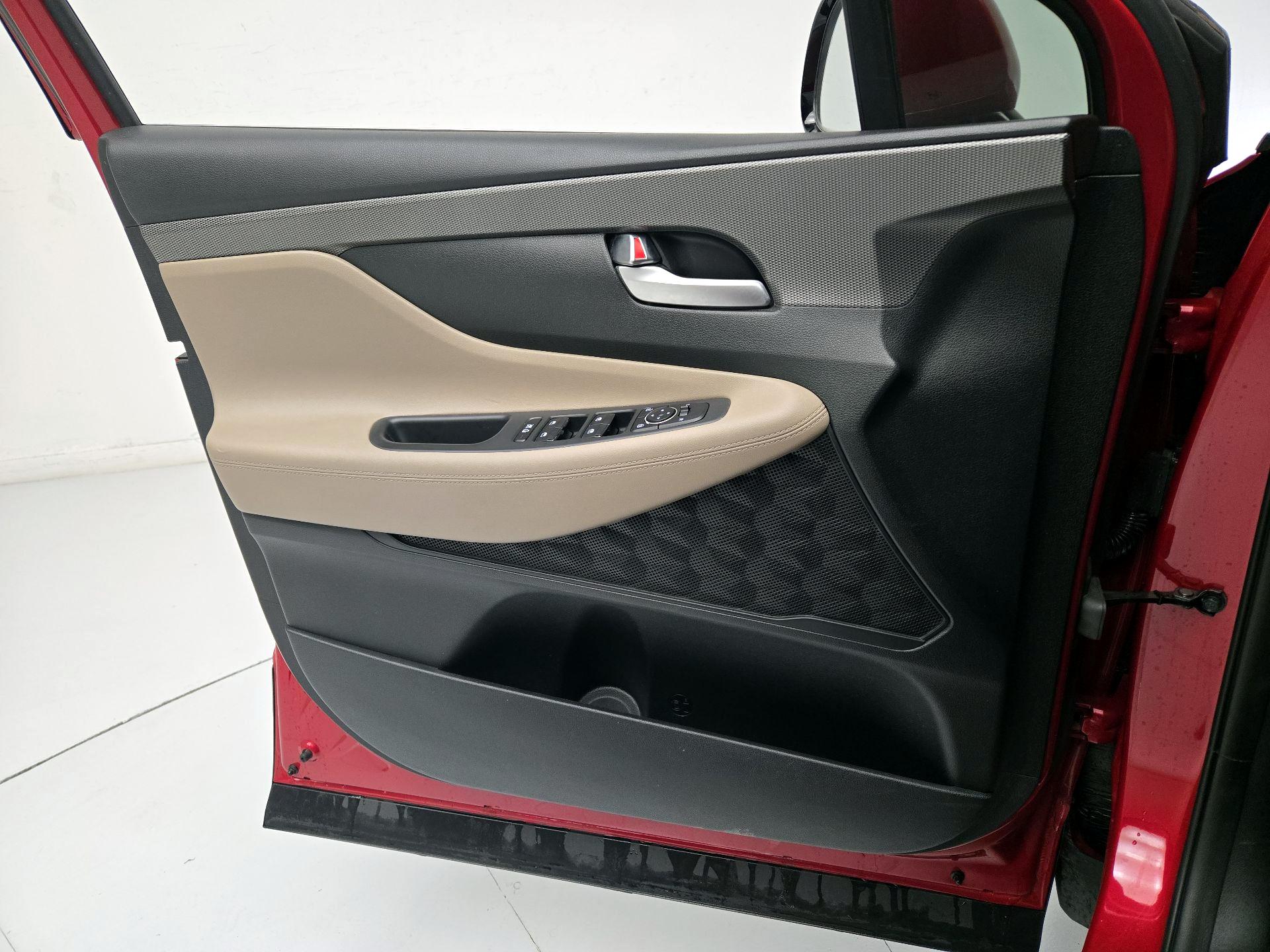 Thumbnail: 2019 Hyundai Santa Fe - 12