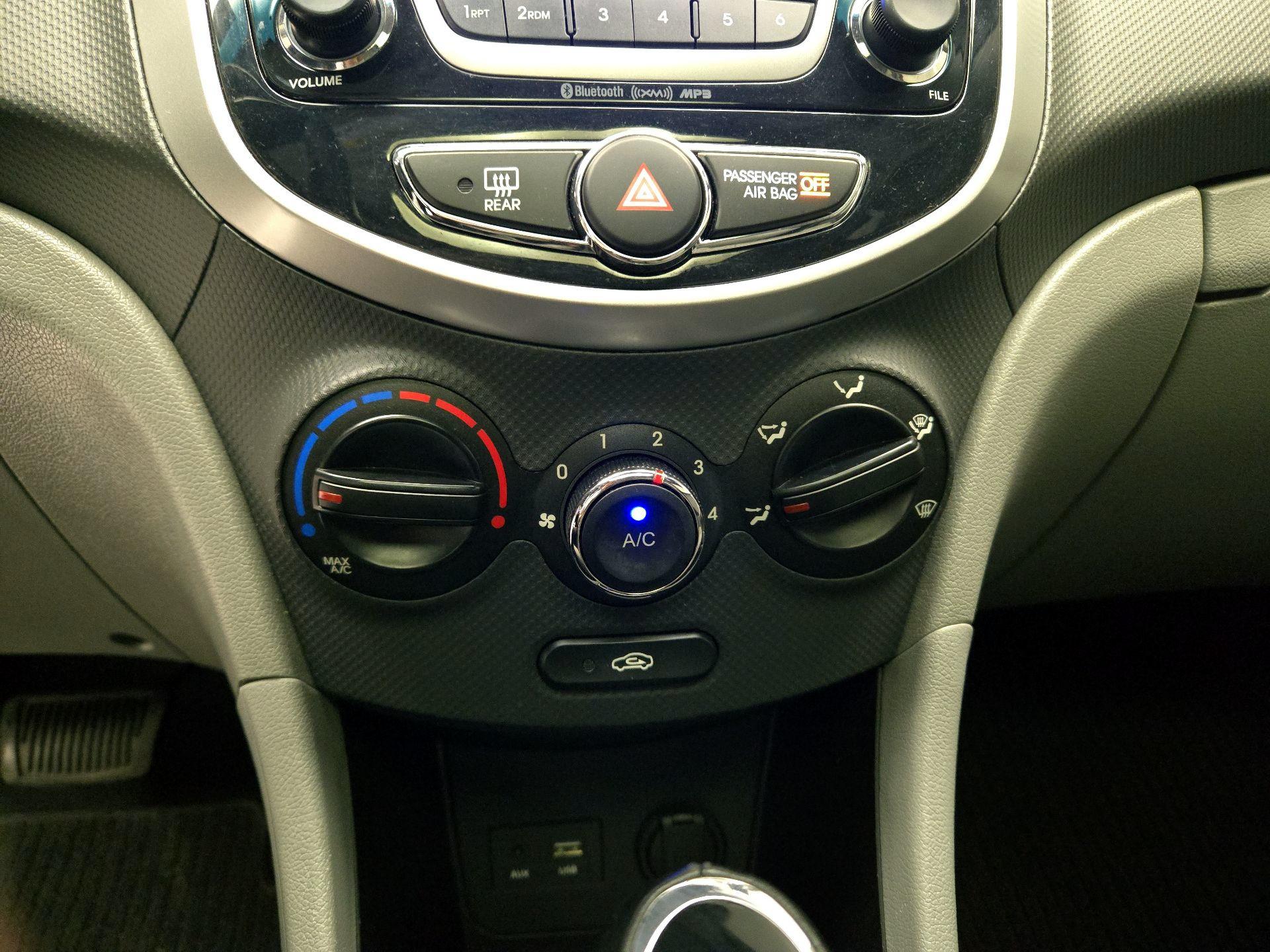 Thumbnail: 2014 Hyundai Accent - 15