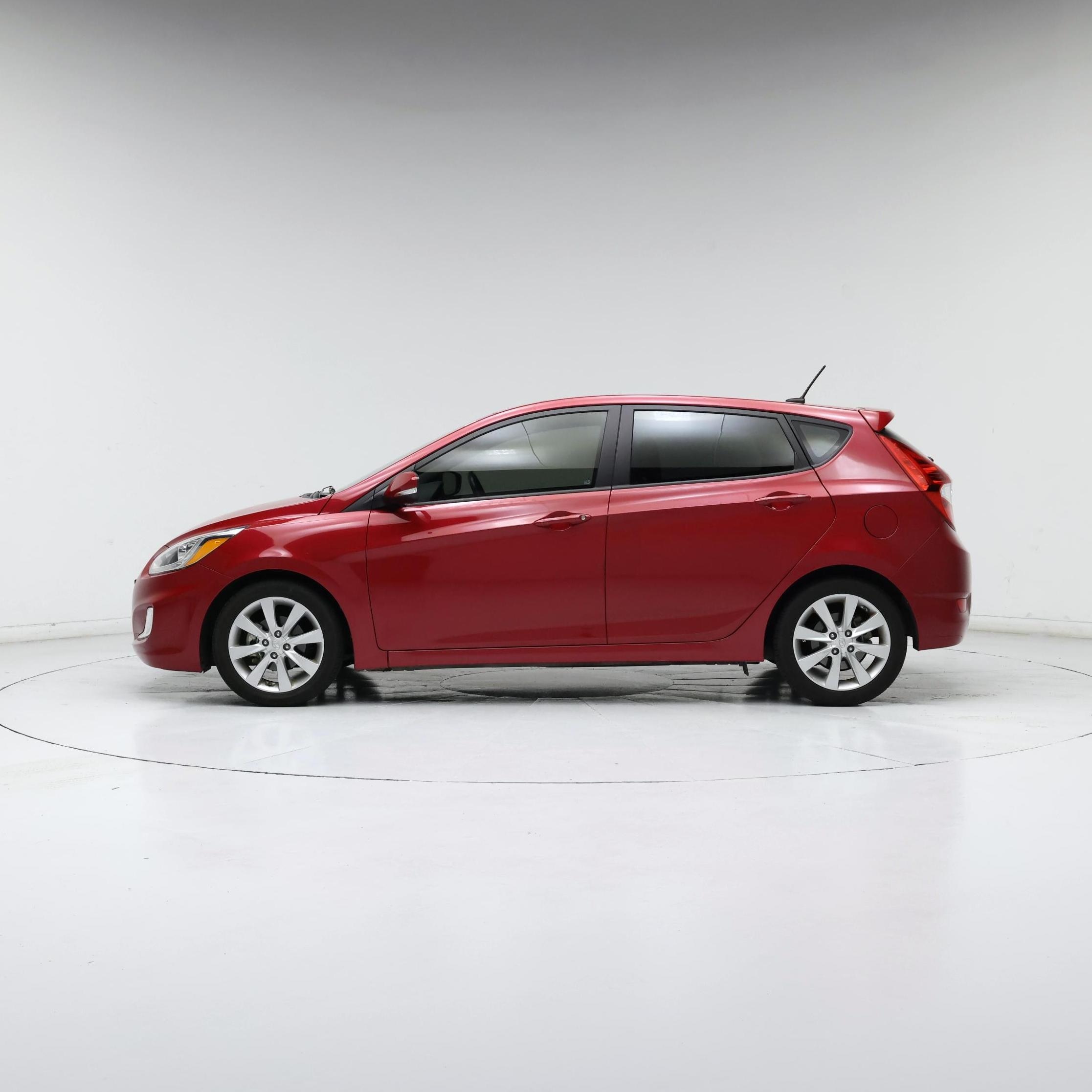 Thumbnail: 2014 Hyundai Accent - 3