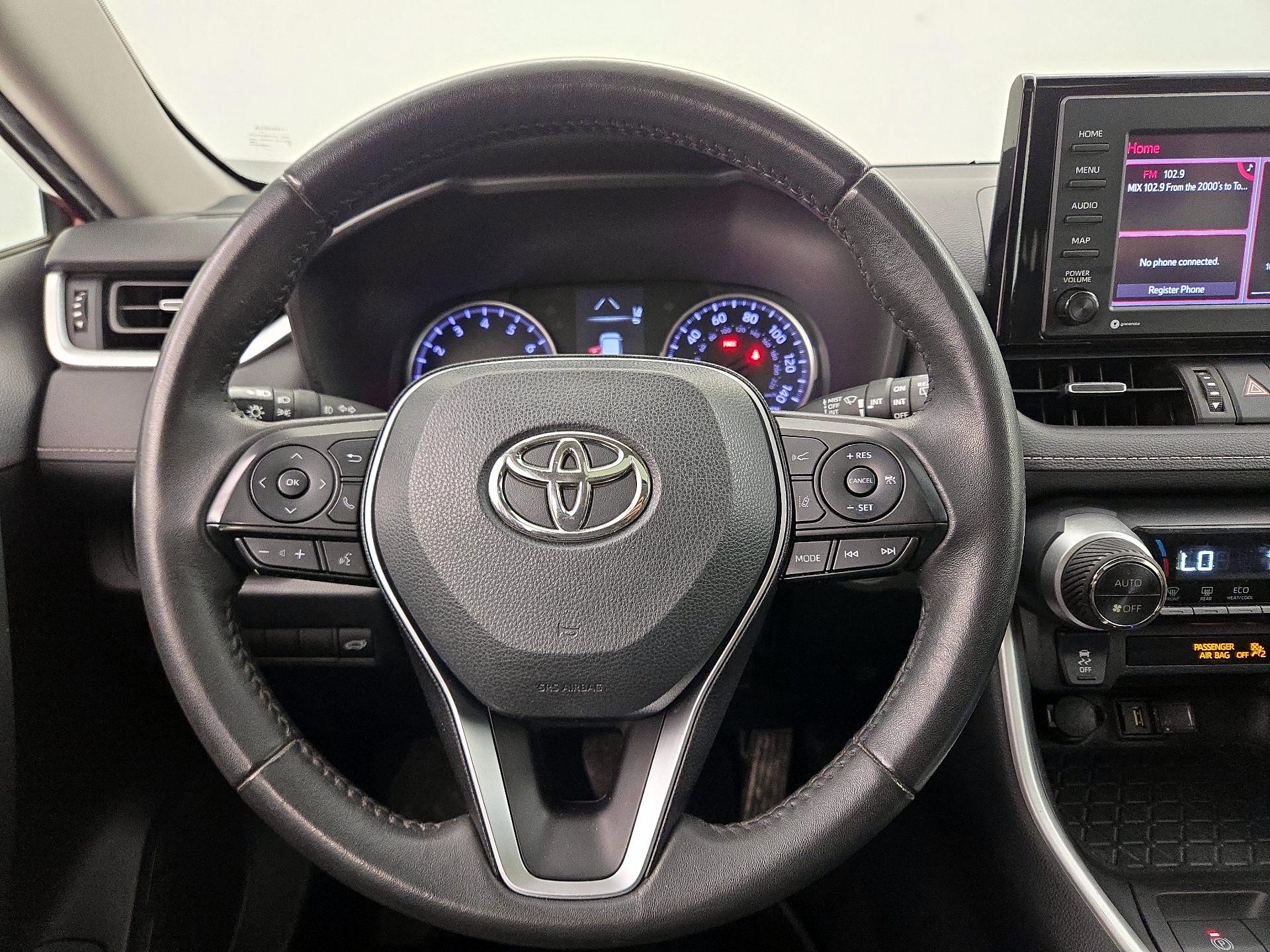 Thumbnail: 2022 Toyota RAV4 - 10