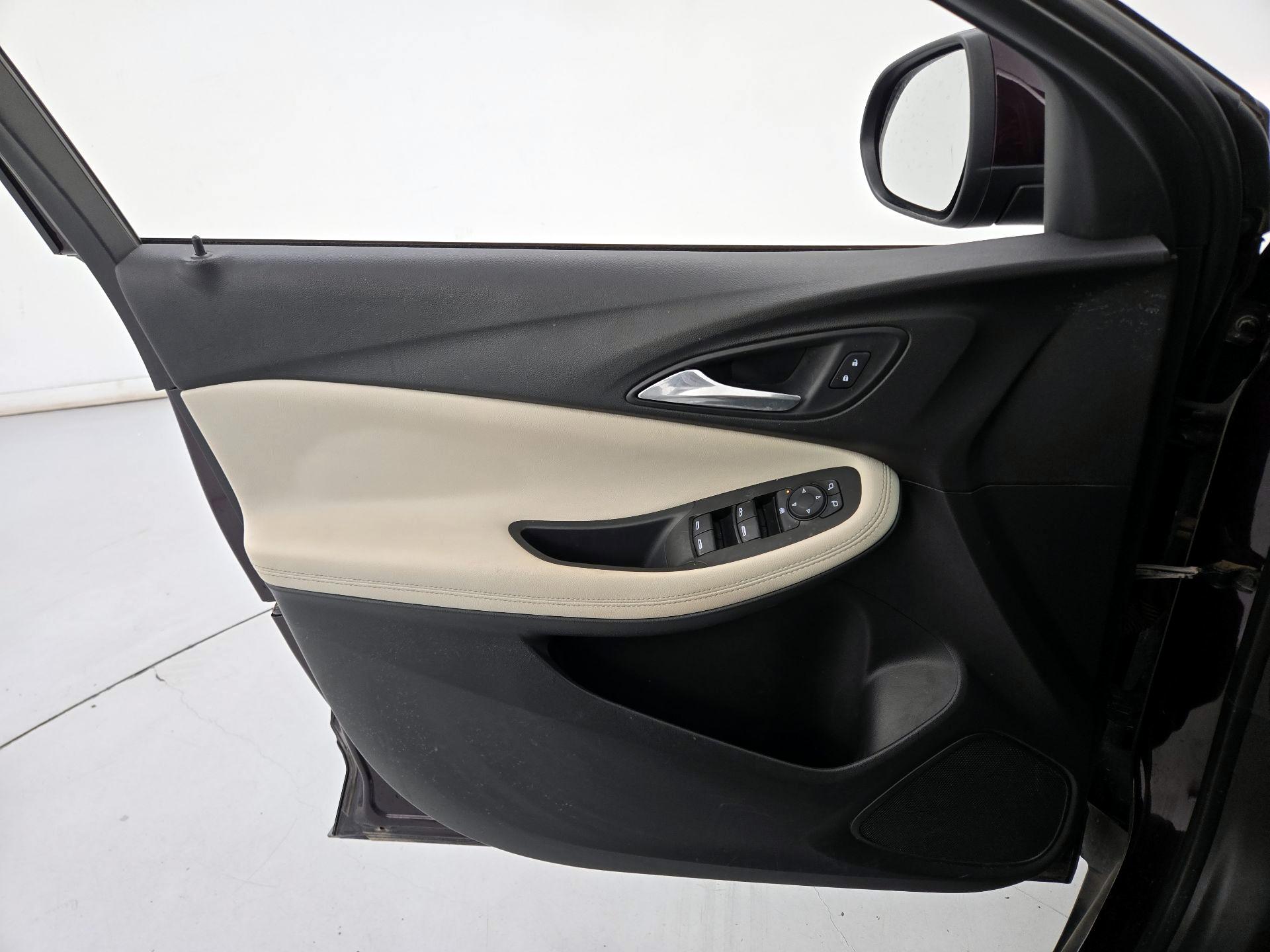 Thumbnail: 2020 Buick Encore GX - 12