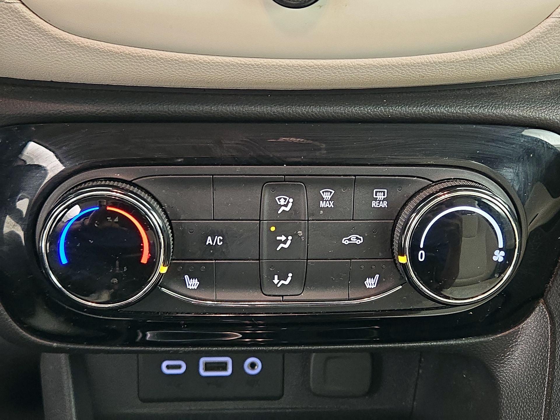 Thumbnail: 2020 Buick Encore GX - 16