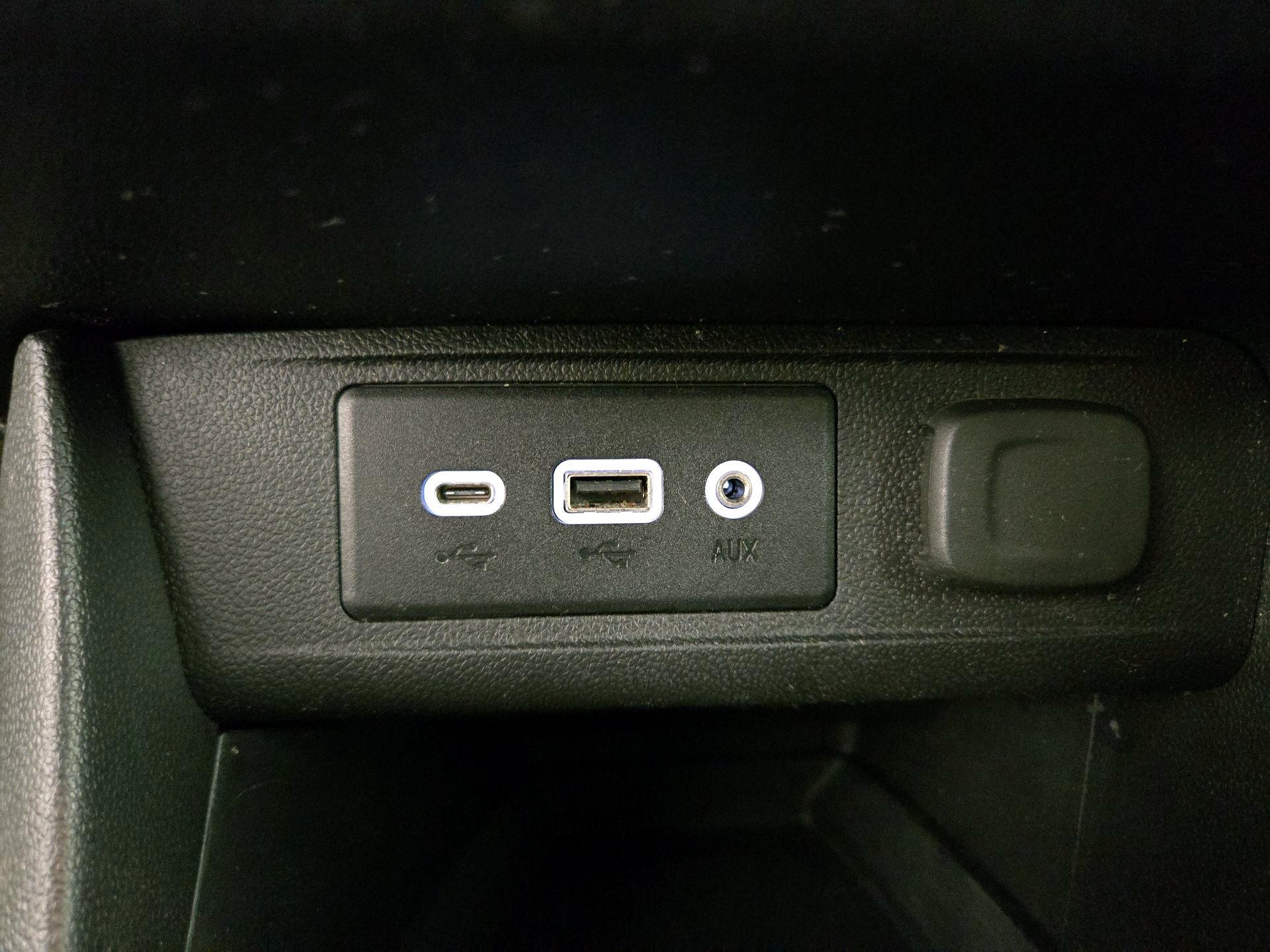 Thumbnail: 2020 Buick Encore GX - 18