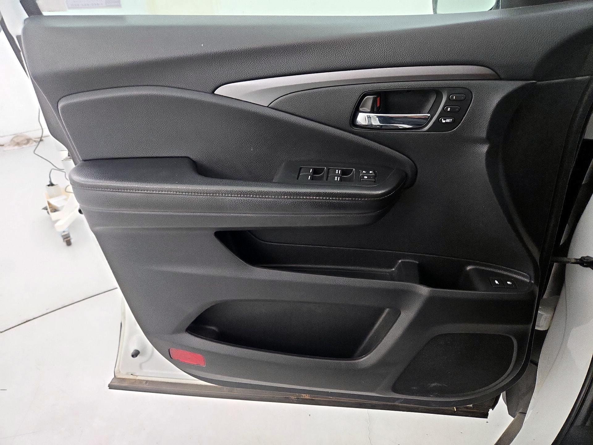 Thumbnail: 2021 Honda Pilot - 12