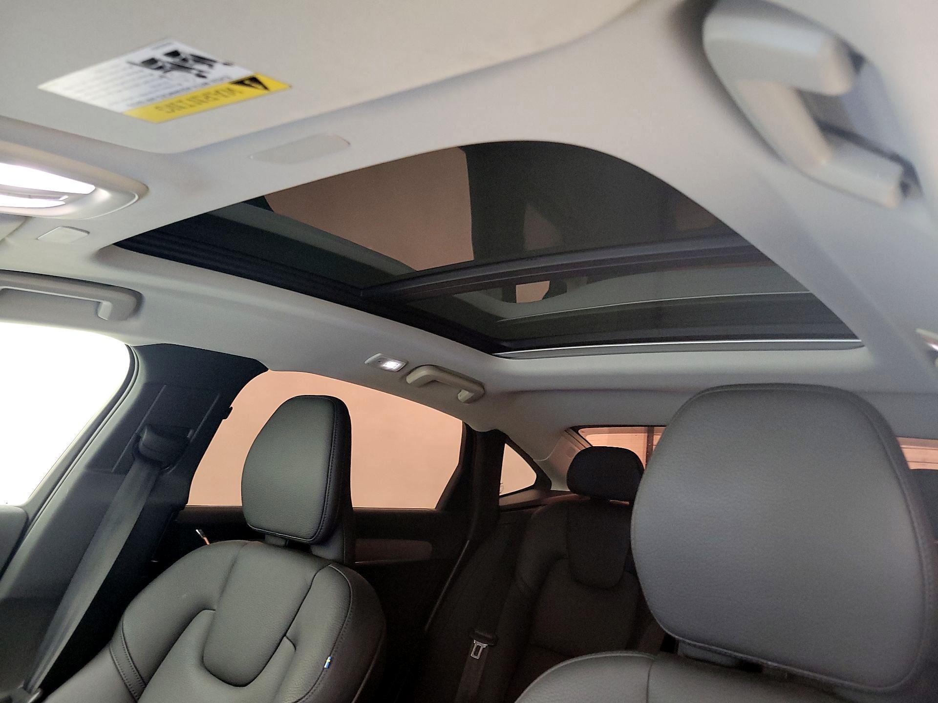 Thumbnail: 2024 Volvo S90 - 20