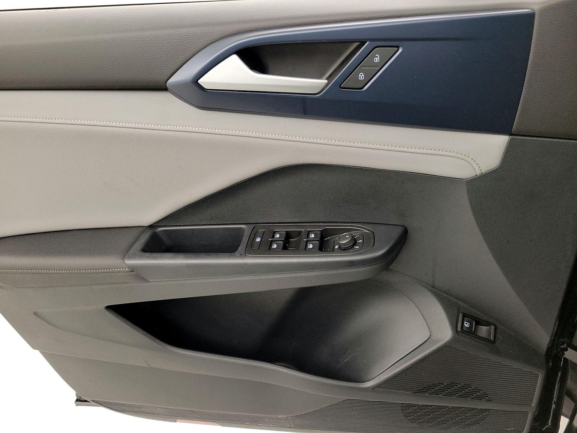Thumbnail: 2024 Volkswagen Taos - 12