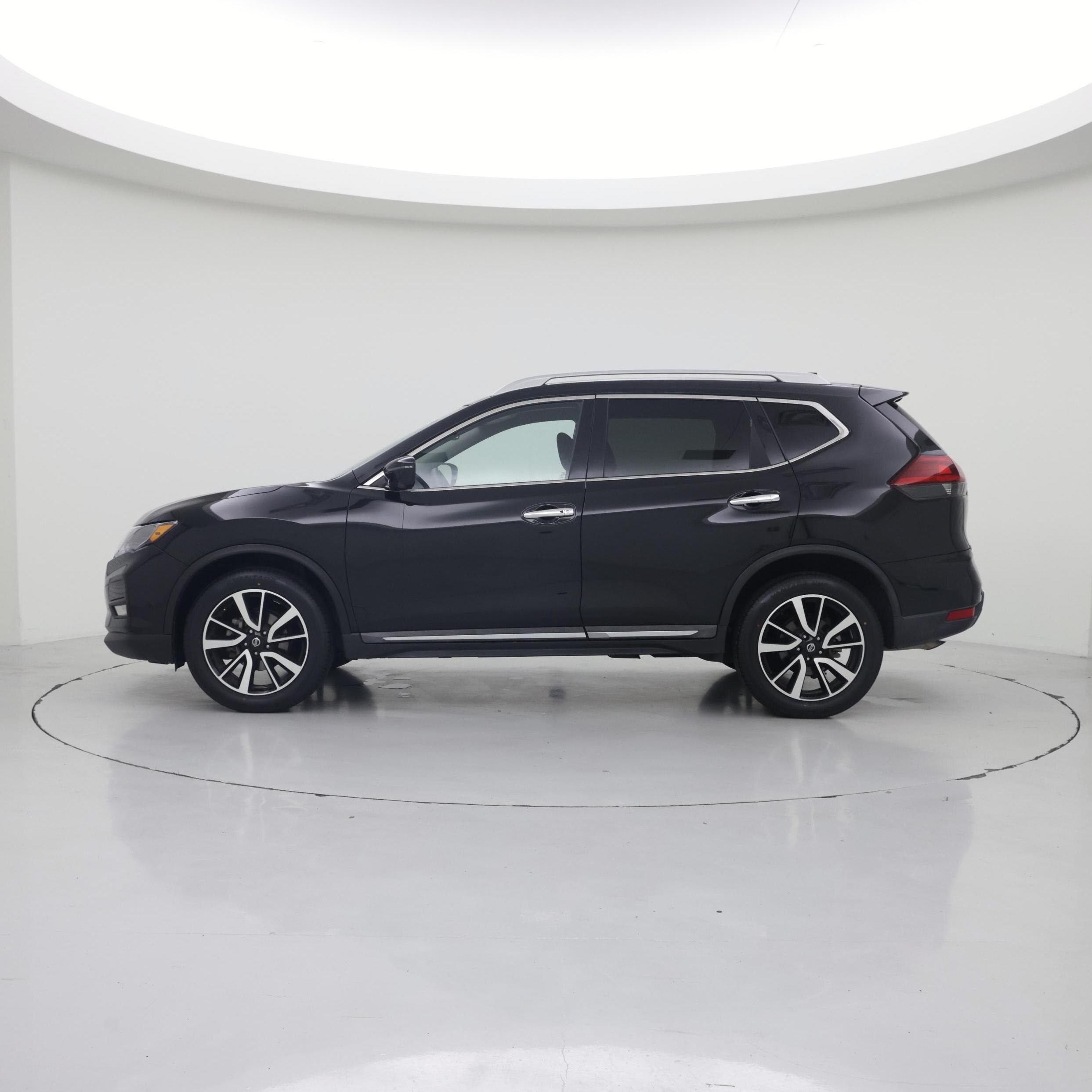Thumbnail: 2020 Nissan Rogue - 3