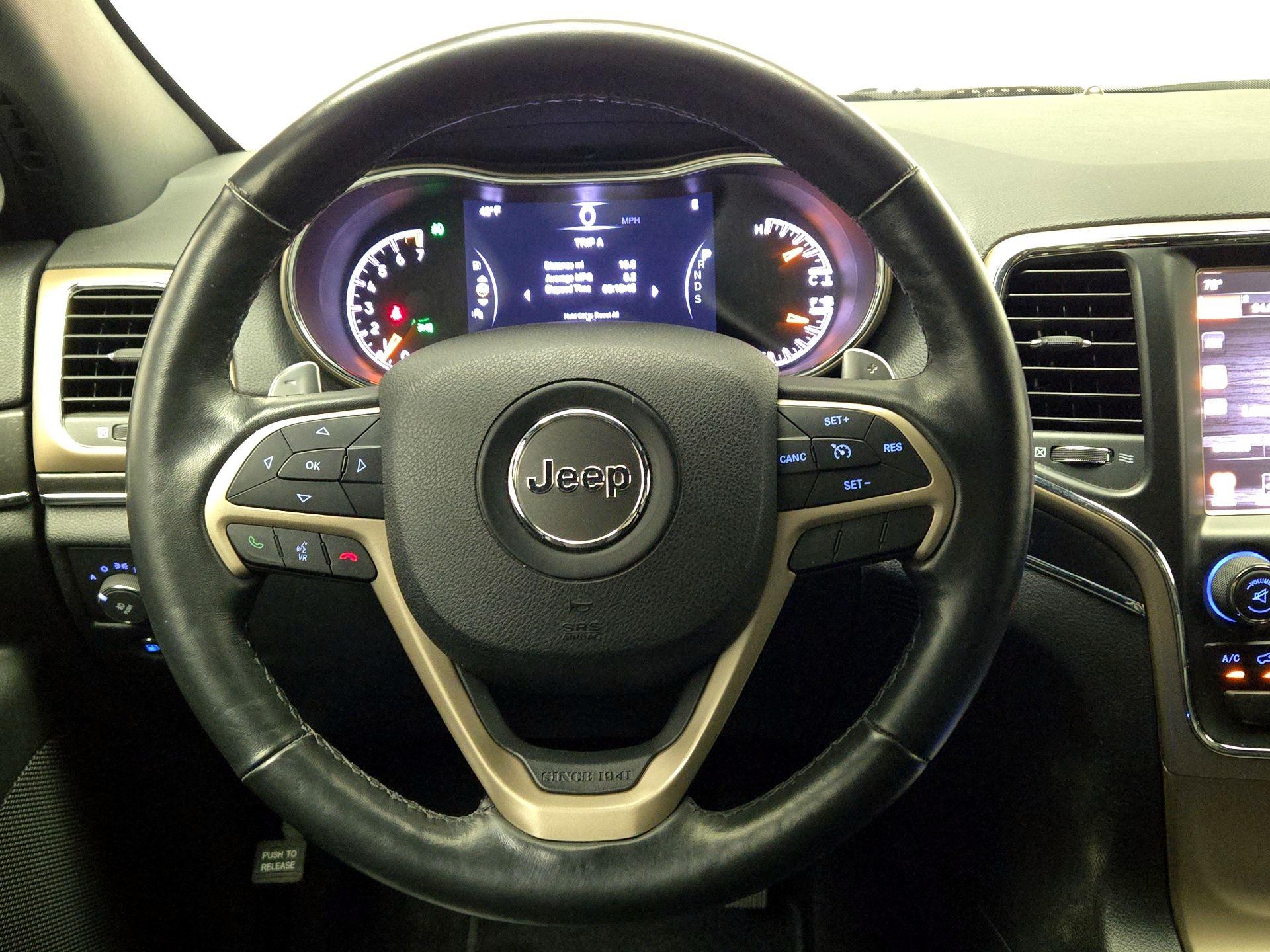 Thumbnail: 2015 Jeep Grand Cherokee - 10