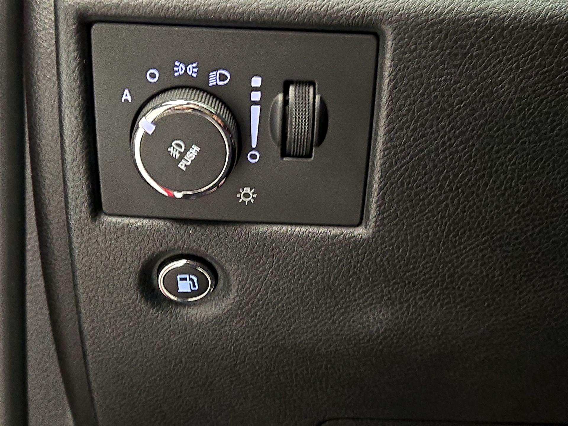 Thumbnail: 2015 Jeep Grand Cherokee - 13