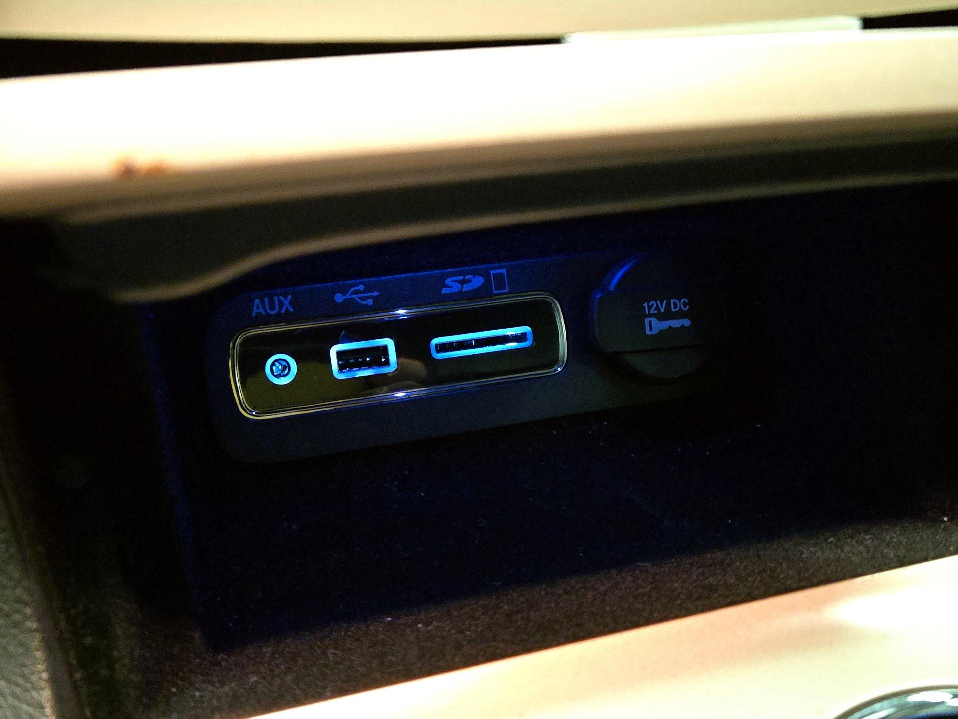 Thumbnail: 2015 Jeep Grand Cherokee - 19