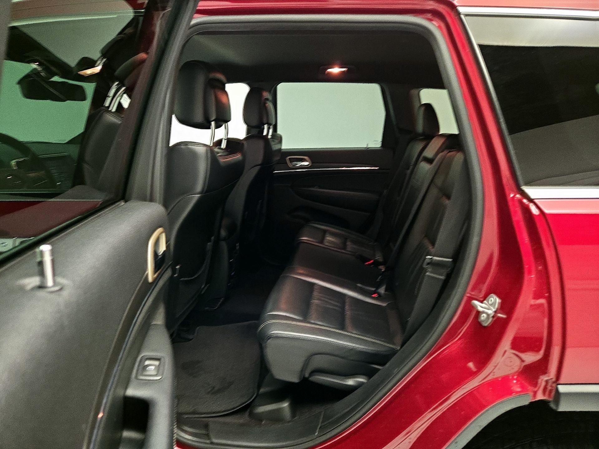 Thumbnail: 2015 Jeep Grand Cherokee - 20