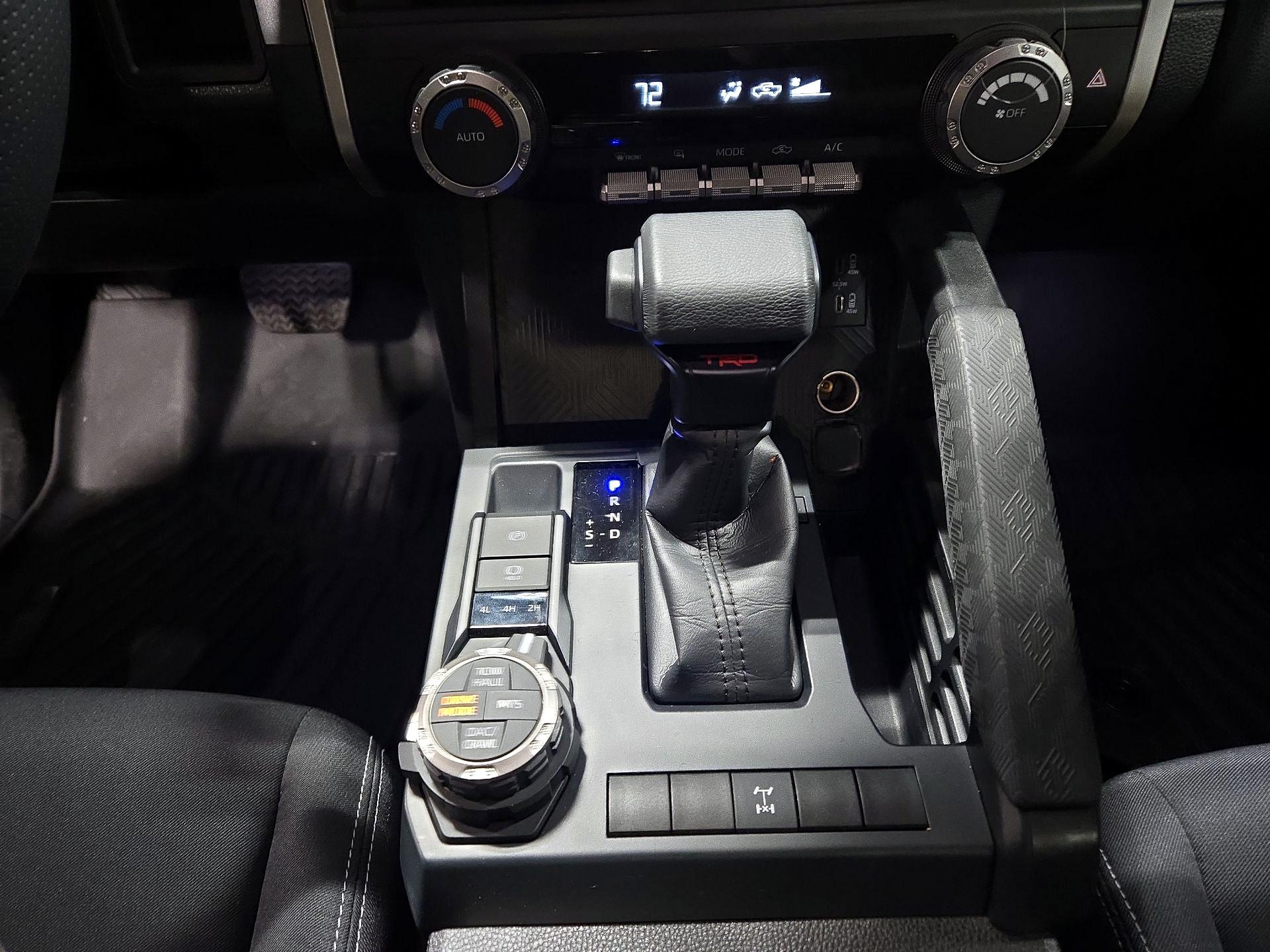 Thumbnail: 2024 Toyota Tacoma - 17