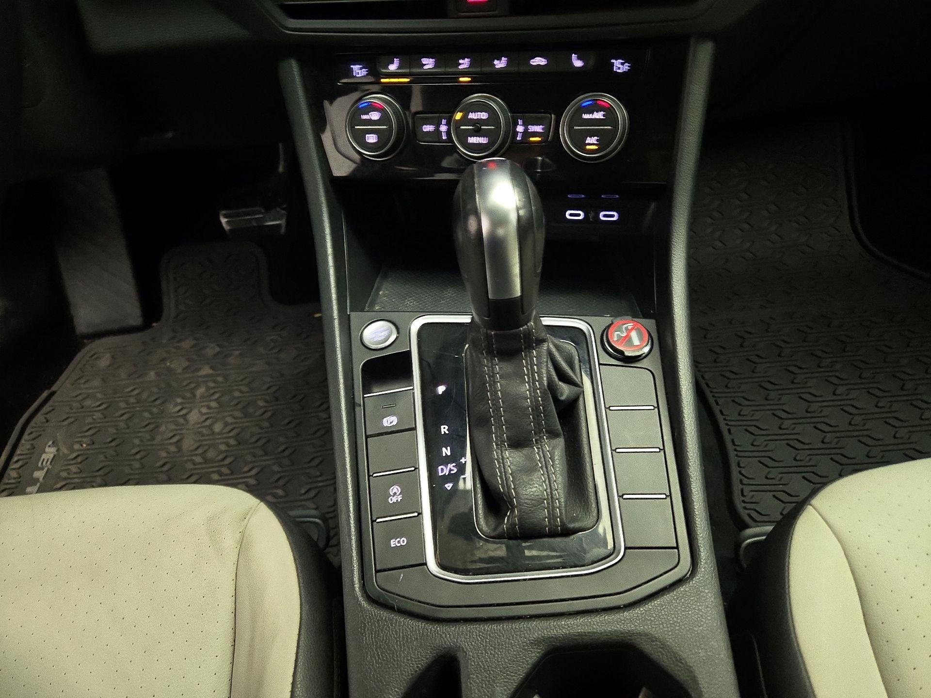 Thumbnail: 2020 Volkswagen Jetta - 17