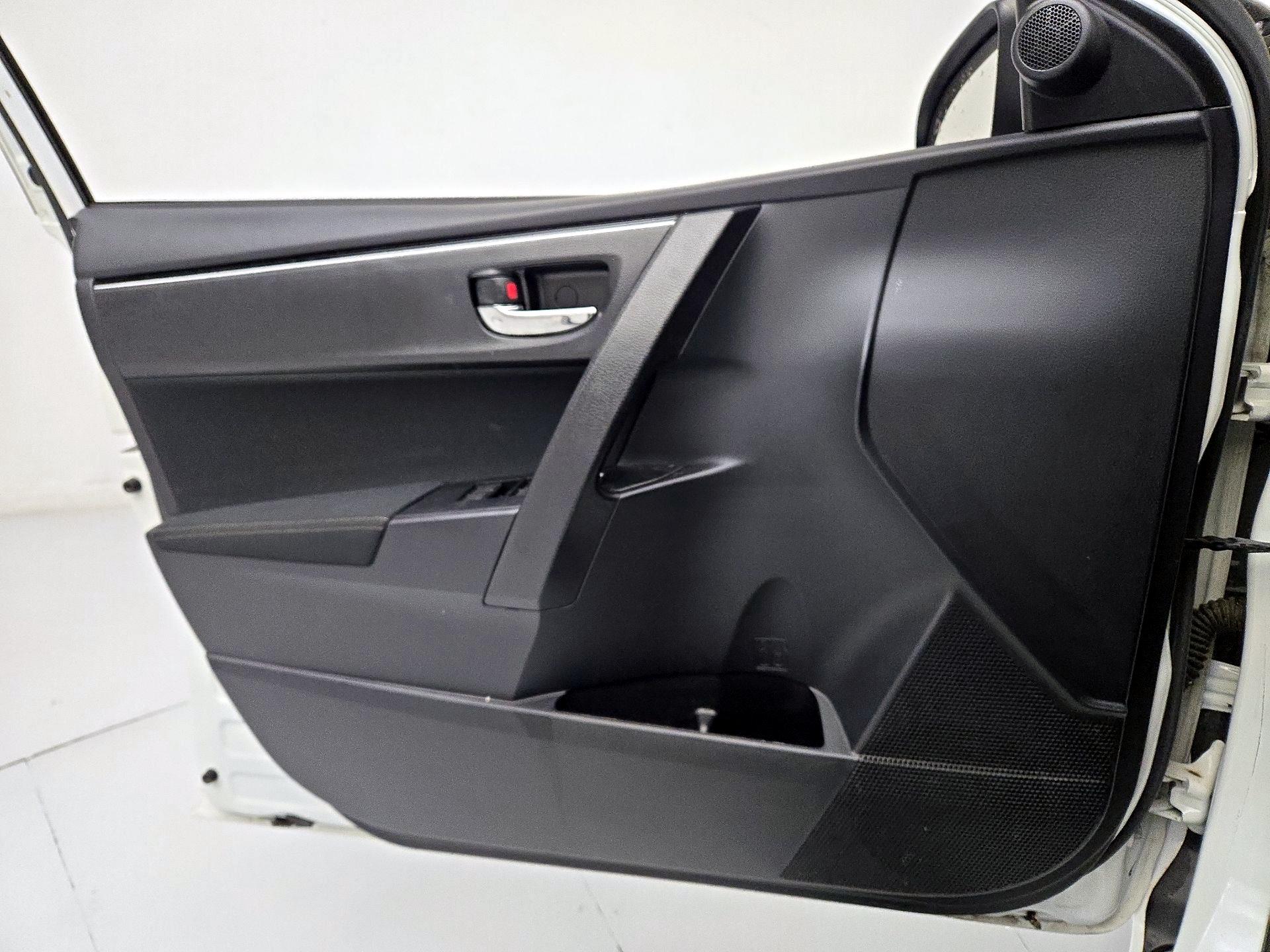 Thumbnail: 2018 Toyota Corolla - 12